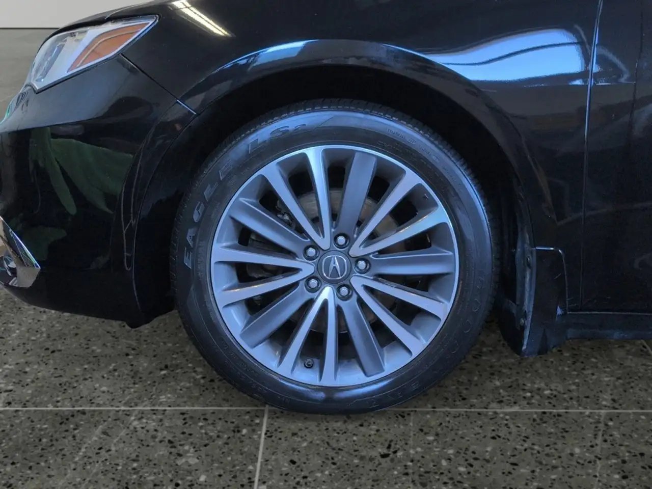 Acura TLX photo Acura TLX