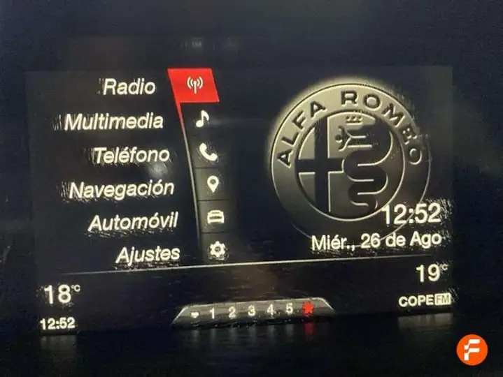 Alfa Romeo Stelvio 2017, foto 15
