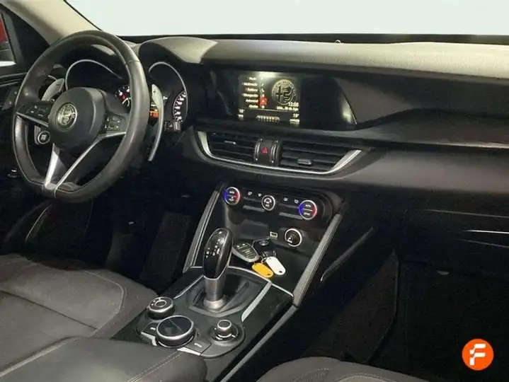 Alfa Romeo Stelvio 2017, foto 31