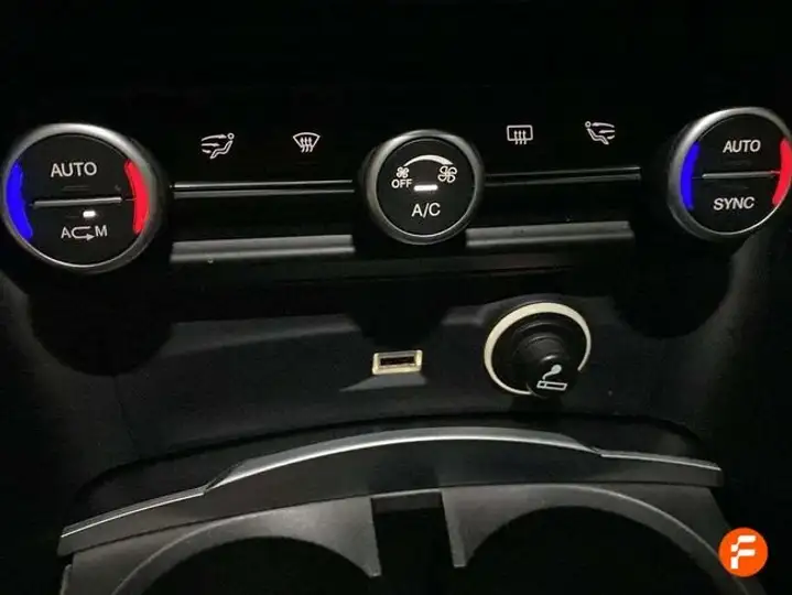 Alfa Romeo Stelvio 2017, foto 19