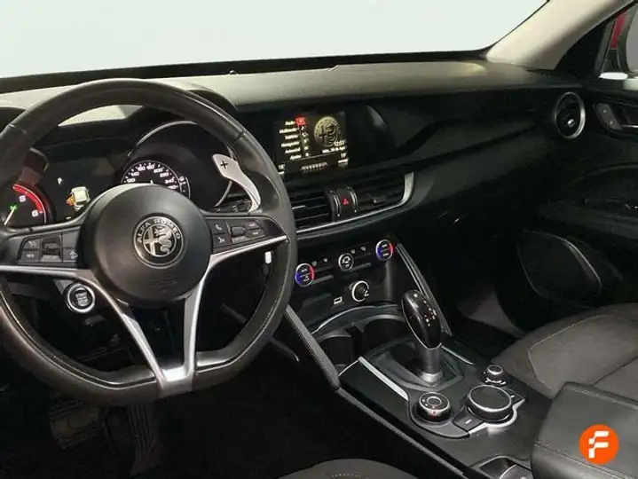 Alfa Romeo Stelvio 2017, foto 10