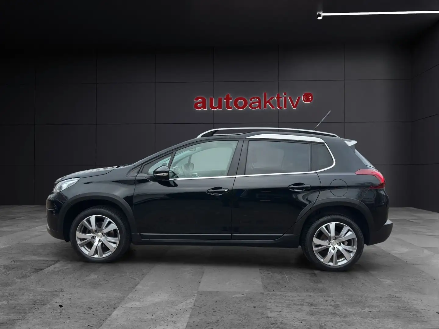 Peugeot 2008 Allure/Voll Leder/LED/AHK/Navi/Kamera/Alu Schwarz - 1