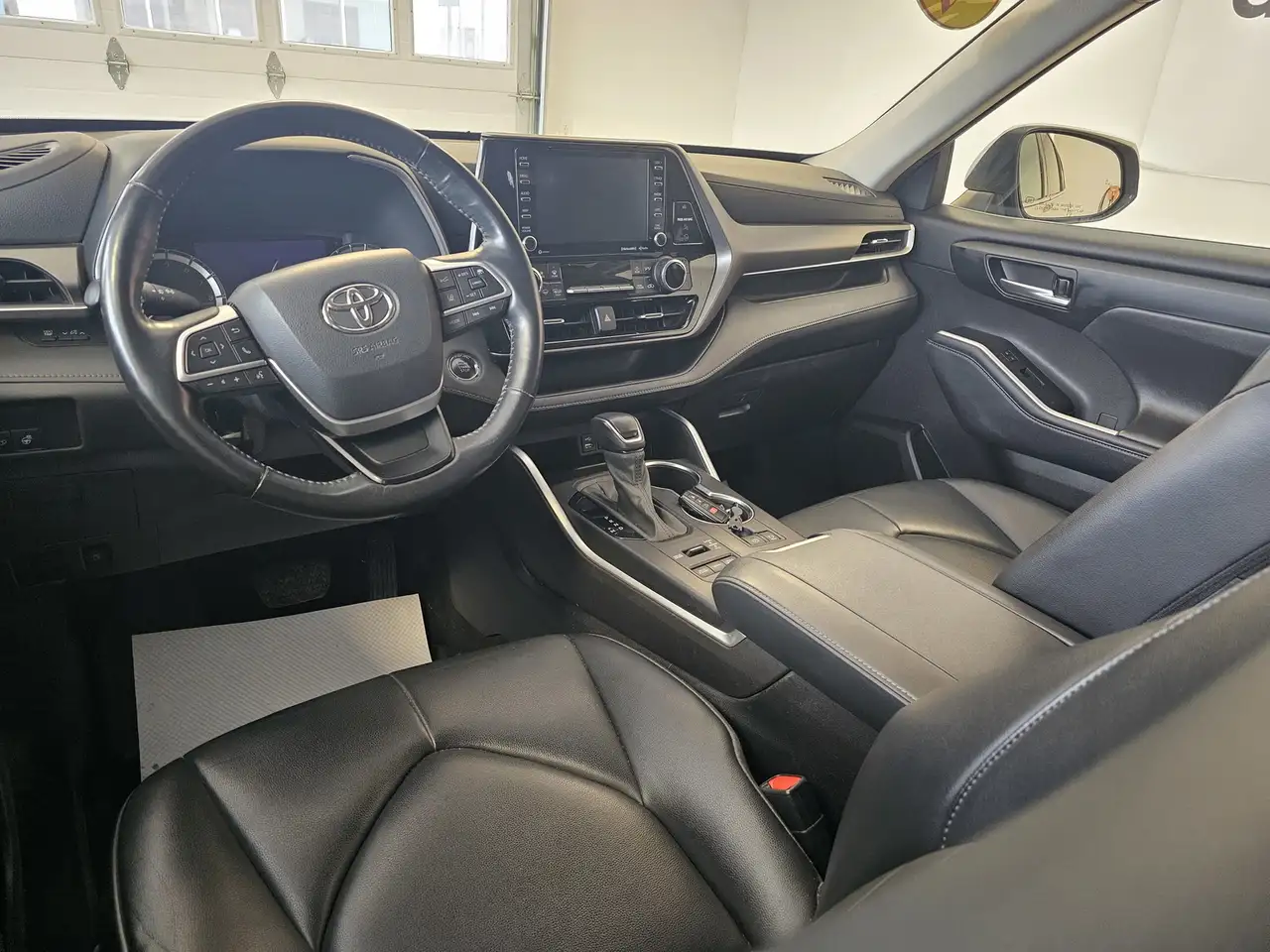 Toyota Highlander снимка Toyota Highlander