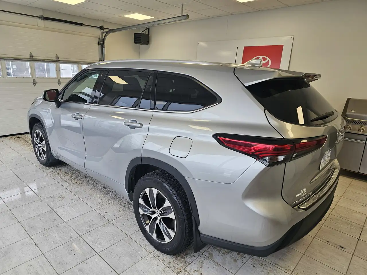Toyota Highlander снимка Toyota Highlander