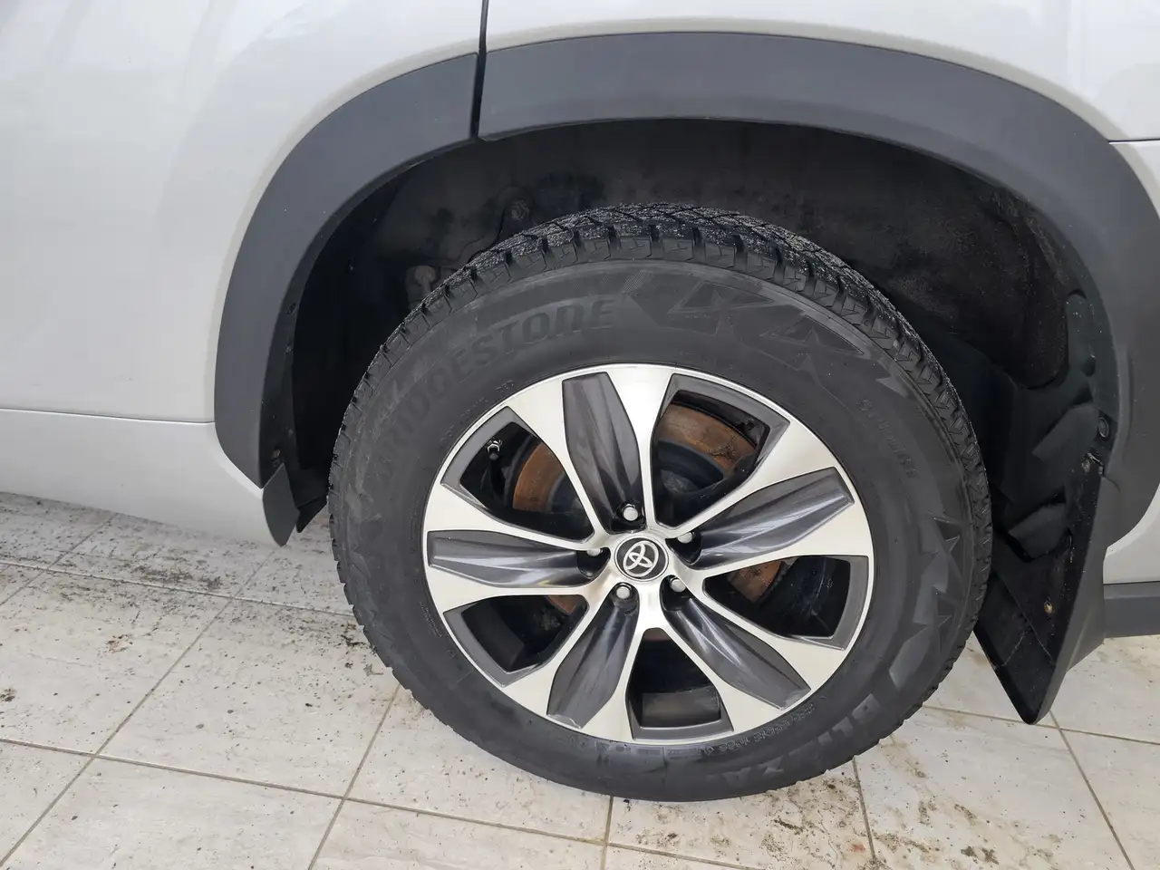 Toyota Highlander снимка Toyota Highlander