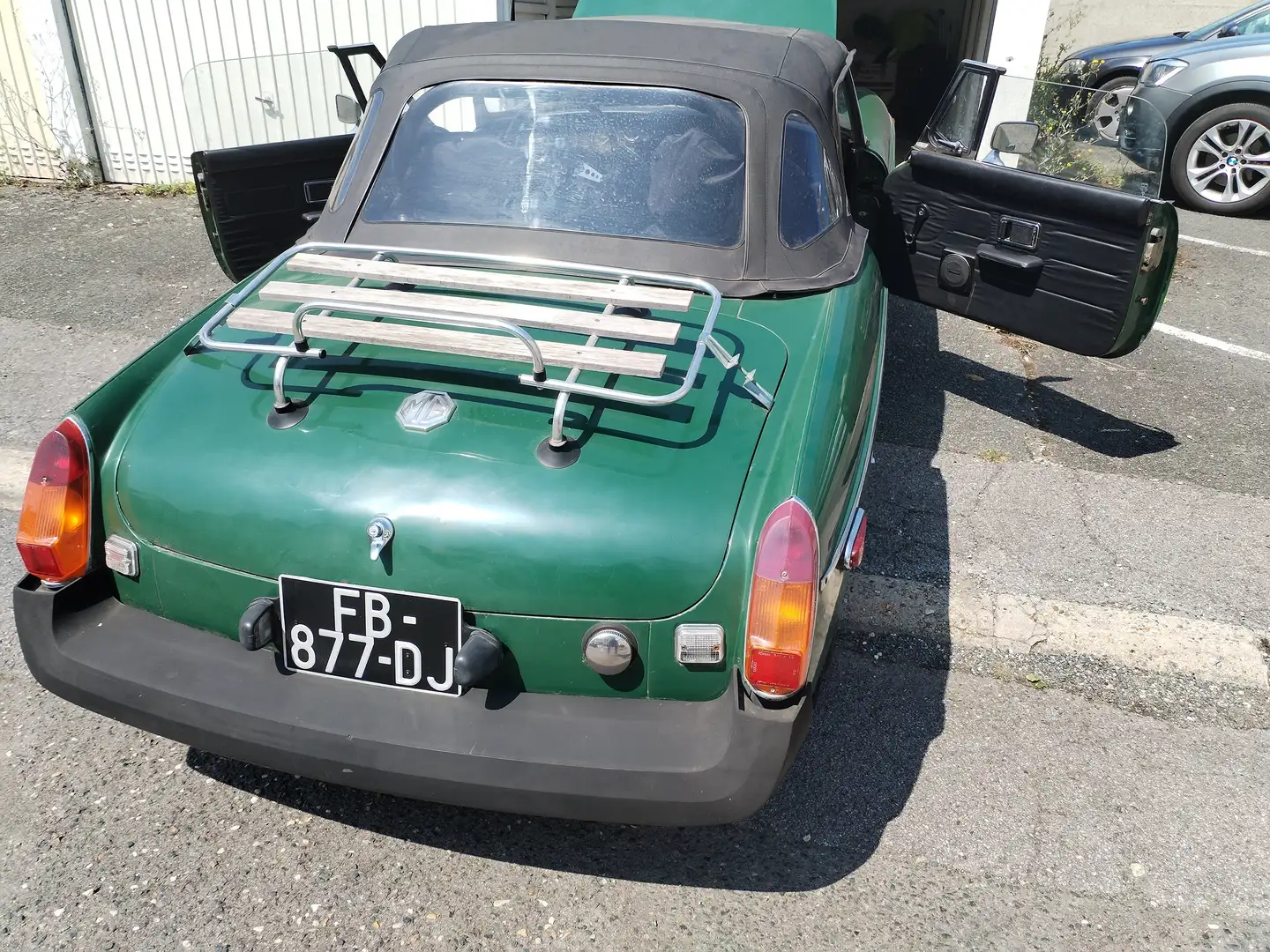 MG MGB Yeşil - 2