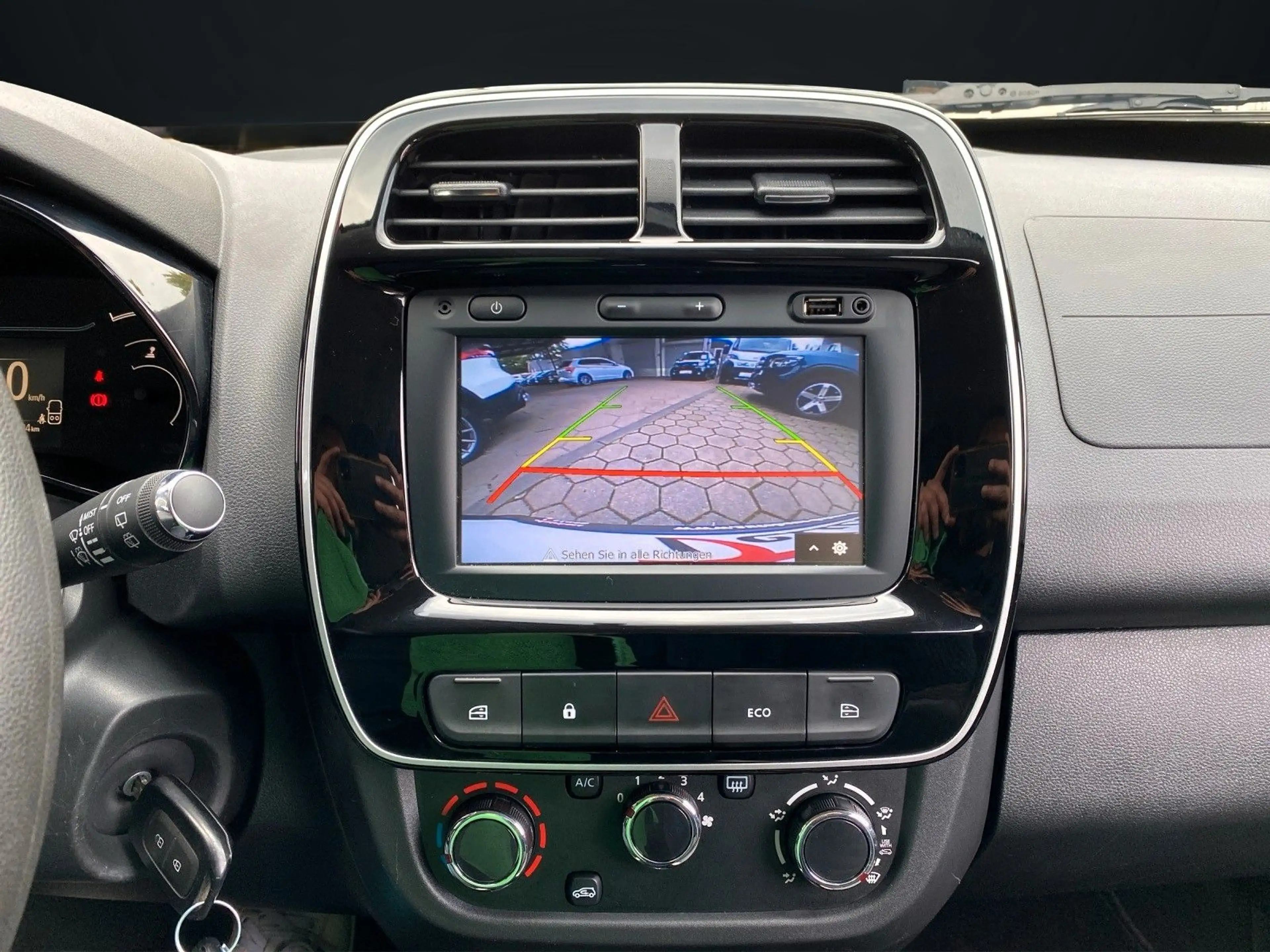 Dacia Spring Electric ESSENTIAL NAVI-KAMERA-LEDER-LED — photo 11