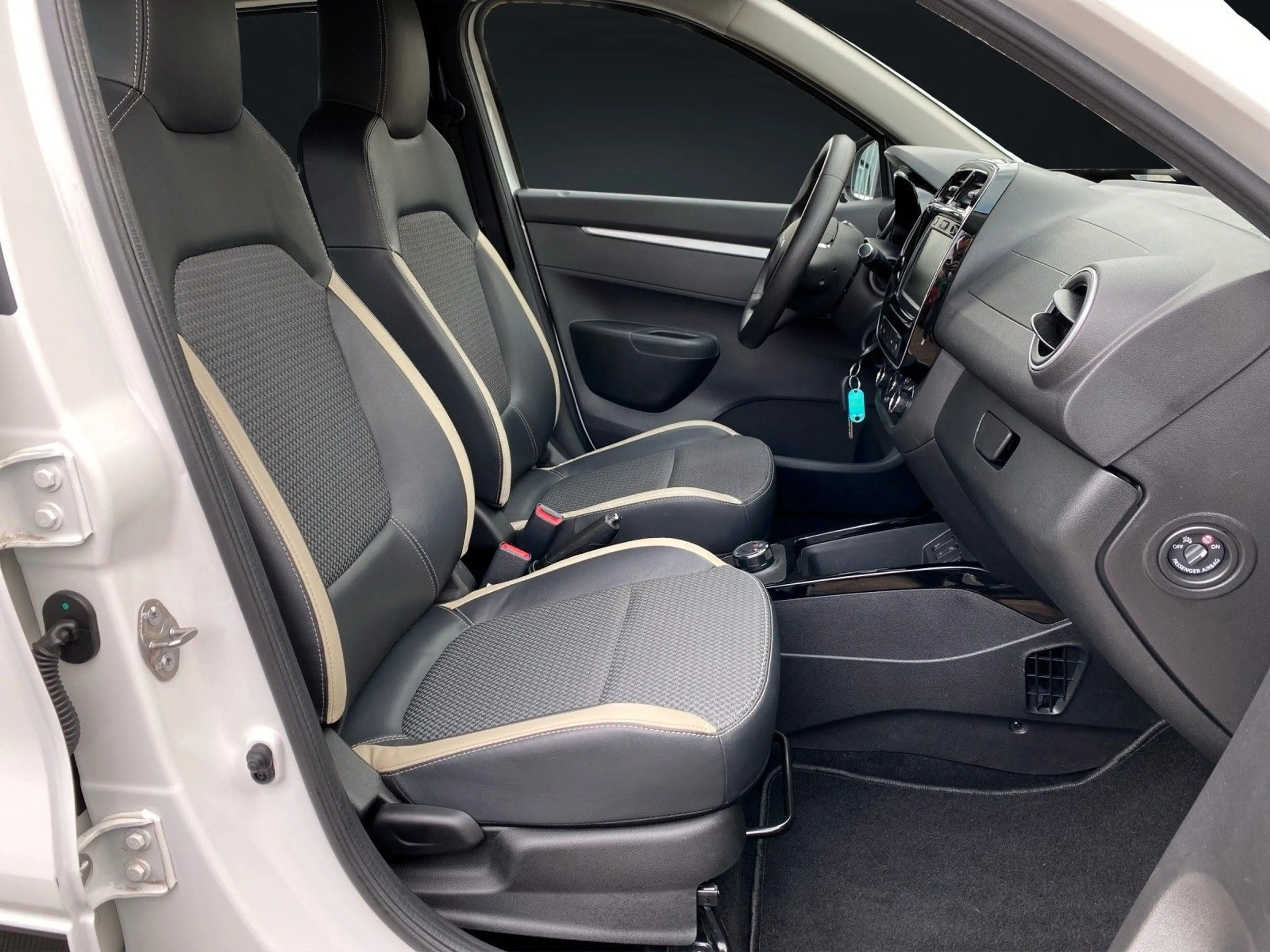 Dacia Spring Electric ESSENTIAL NAVI-KAMERA-LEDER-LED — photo 13