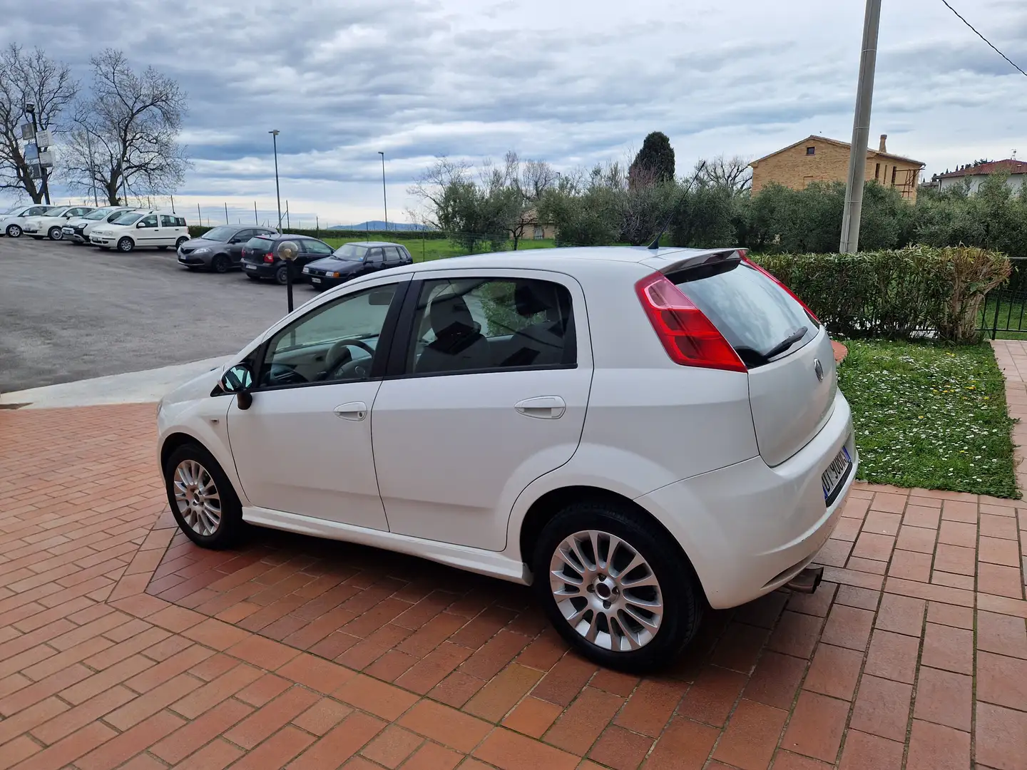 Fiat Grande Punto Grande Punto 5p 1.4 natural power Dynamic 77cv Bianco - 2