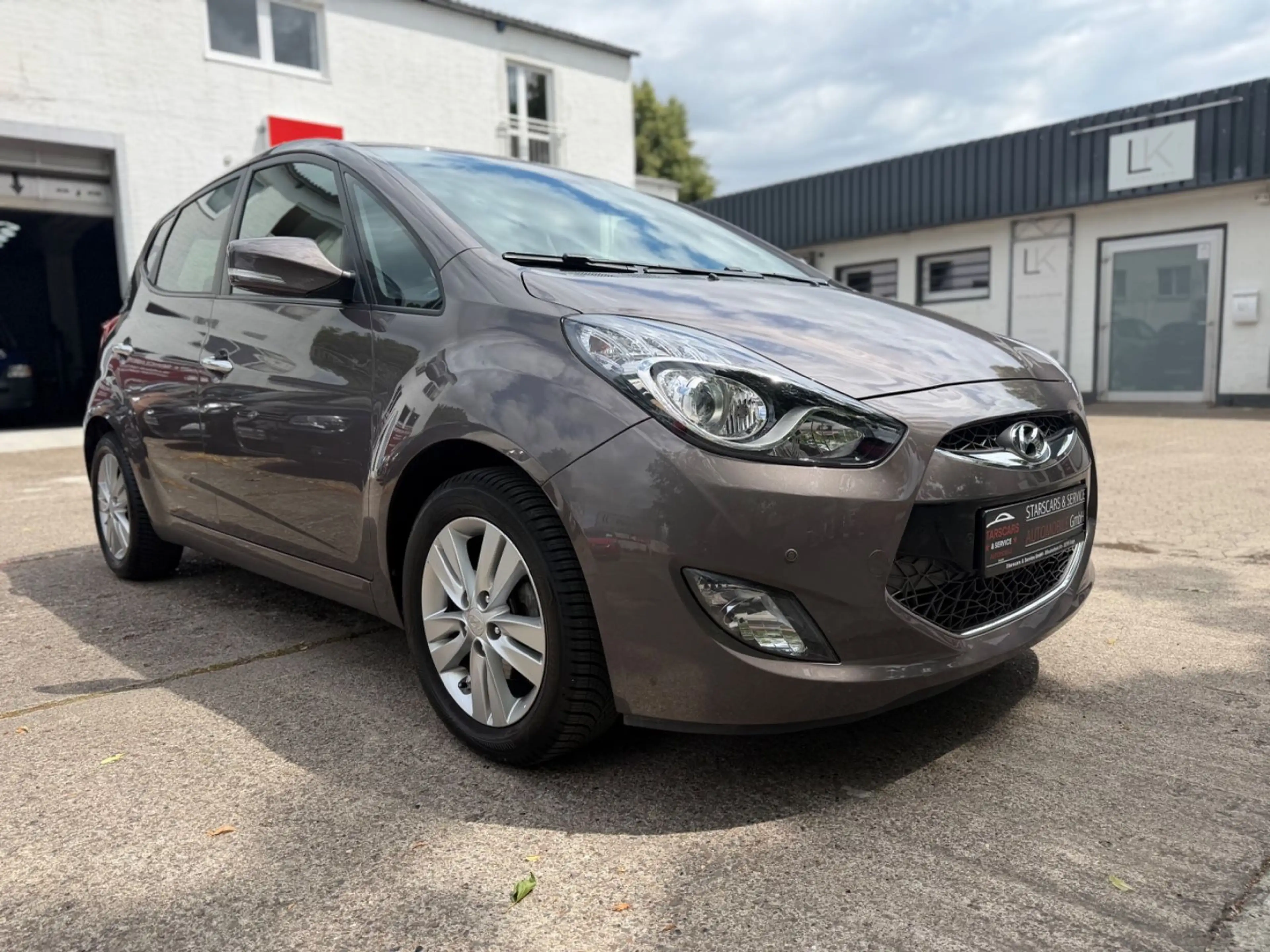 Hyundai iX20 Comfort*KAMERA*NAVI*PDC*TEMPOMAT*1.HAND*AHK — photo 3