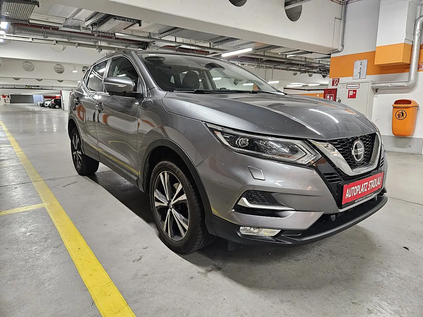 Nissan Qashqai 1,6 dCi N-Connecta ALL-MODE 4x4i Grau - 2