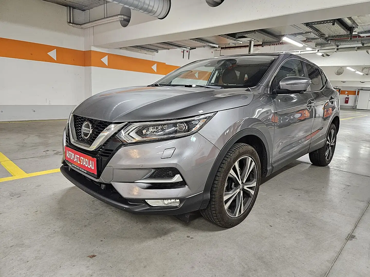Nissan Qashqai 1,6 dCi N-Connecta ALL-MODE 4x4i Grau - 1