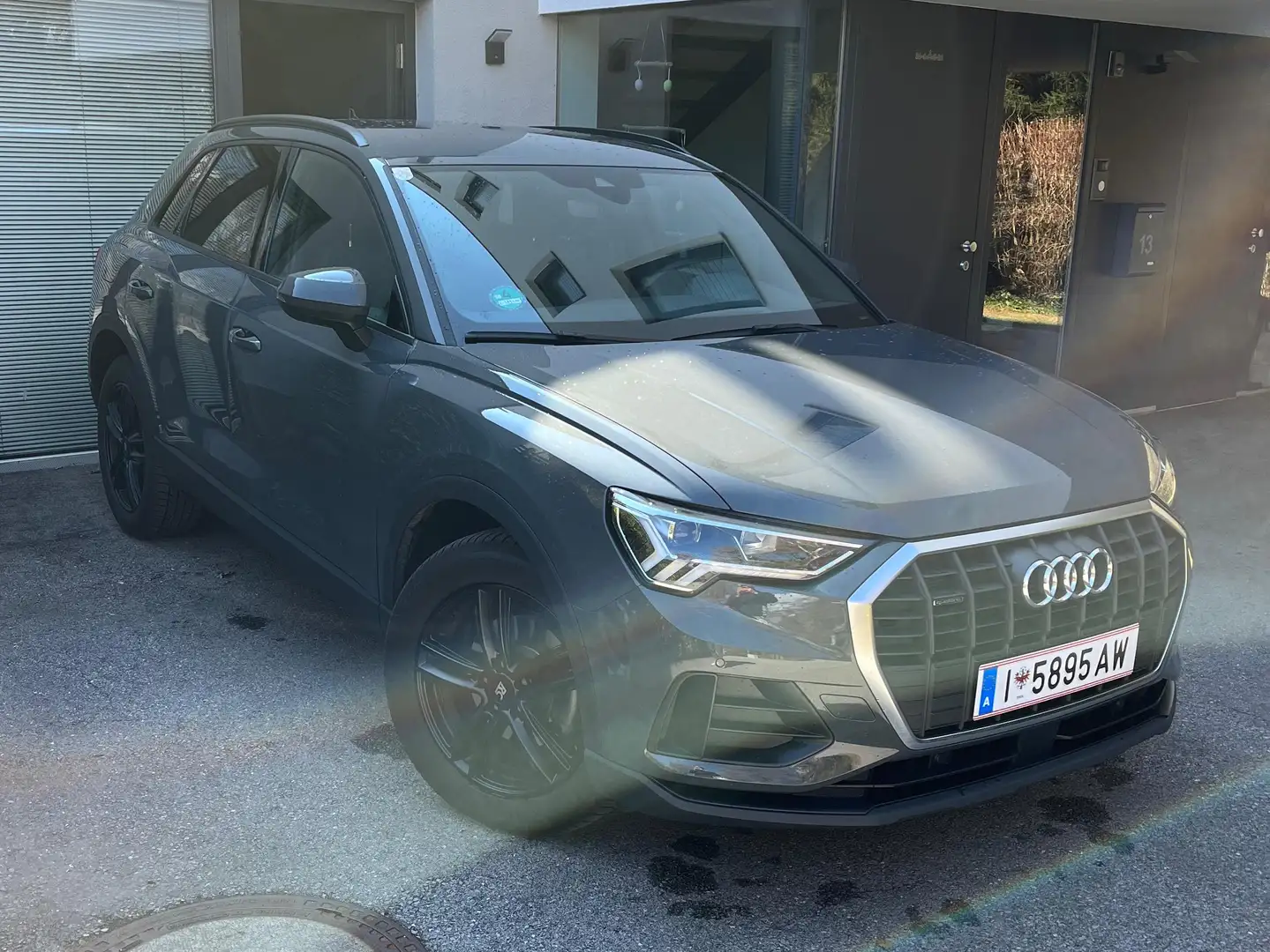 Audi Q3 Q3 35 TDI intense S-tronic intense Grau - 2