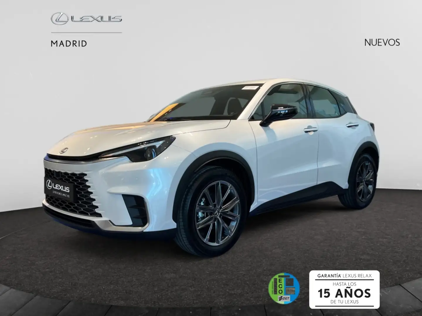 Lexus LBX Elegant Blanco - 2