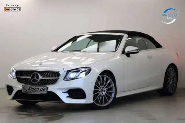 Mercedes-Benz E-Class view 4