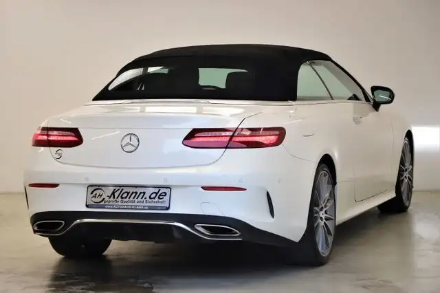 Mercedes-Benz E-Class view 11
