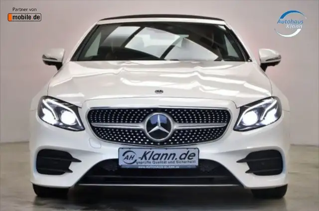 Mercedes-Benz E-Class view 3