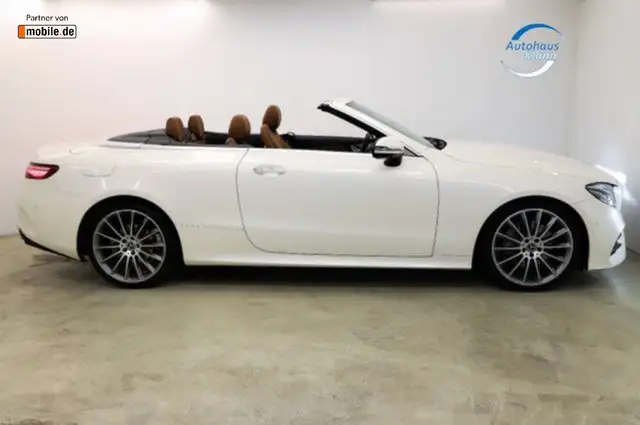 Mercedes-Benz E-Class view 6