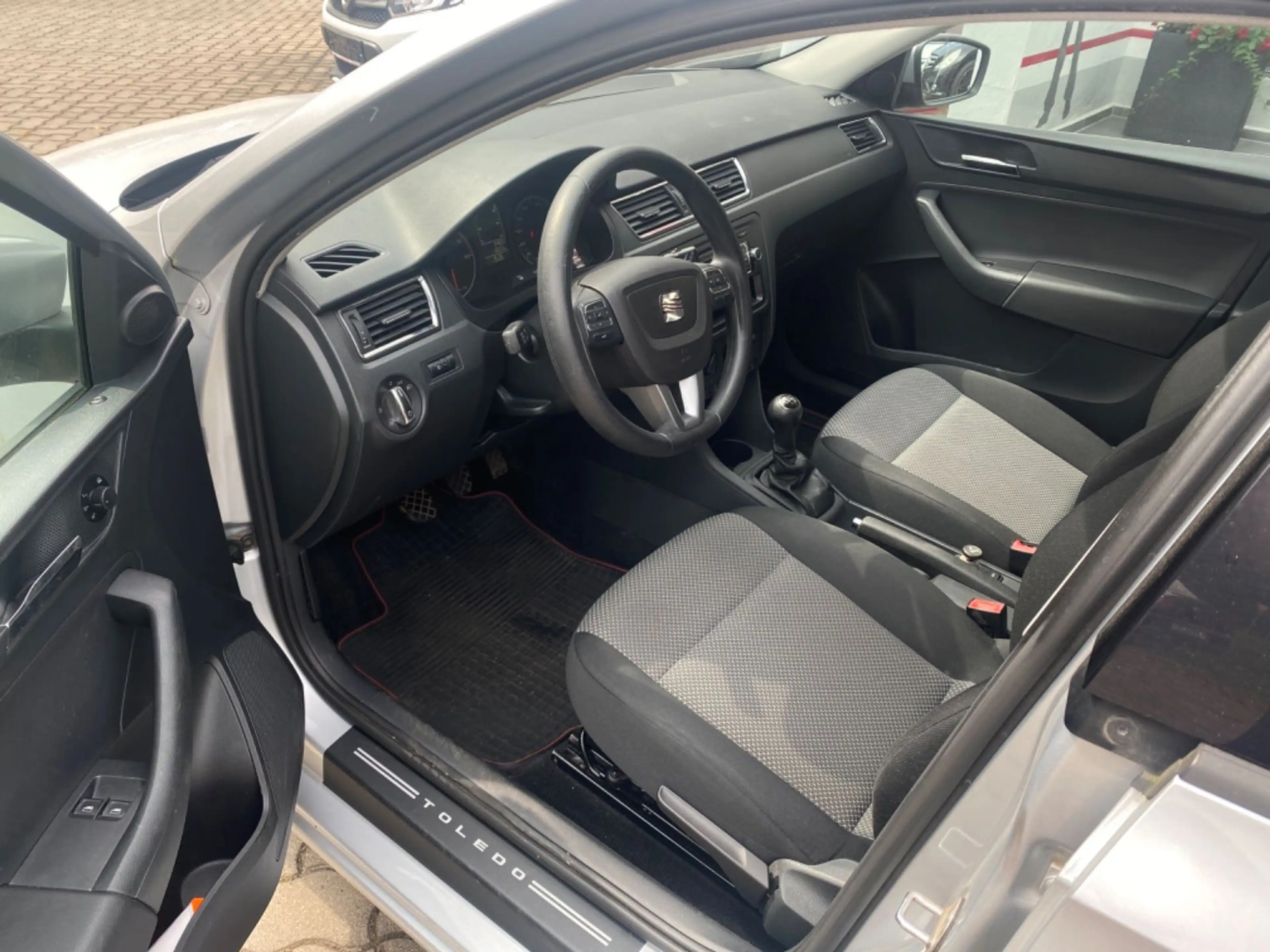 SEAT Toledo Reference Klima Sitzheizg Sart Stopp — photo 9