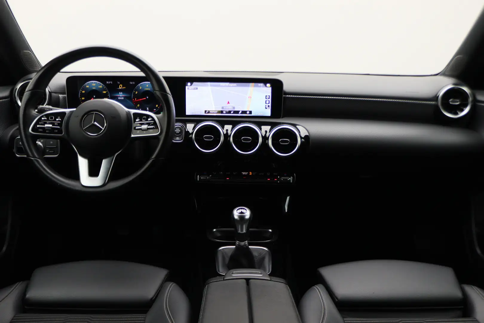 Mercedes-Benz A 160 Business Solution AMG Virtual Cockpit, Leer/Stof, Siyah - 2