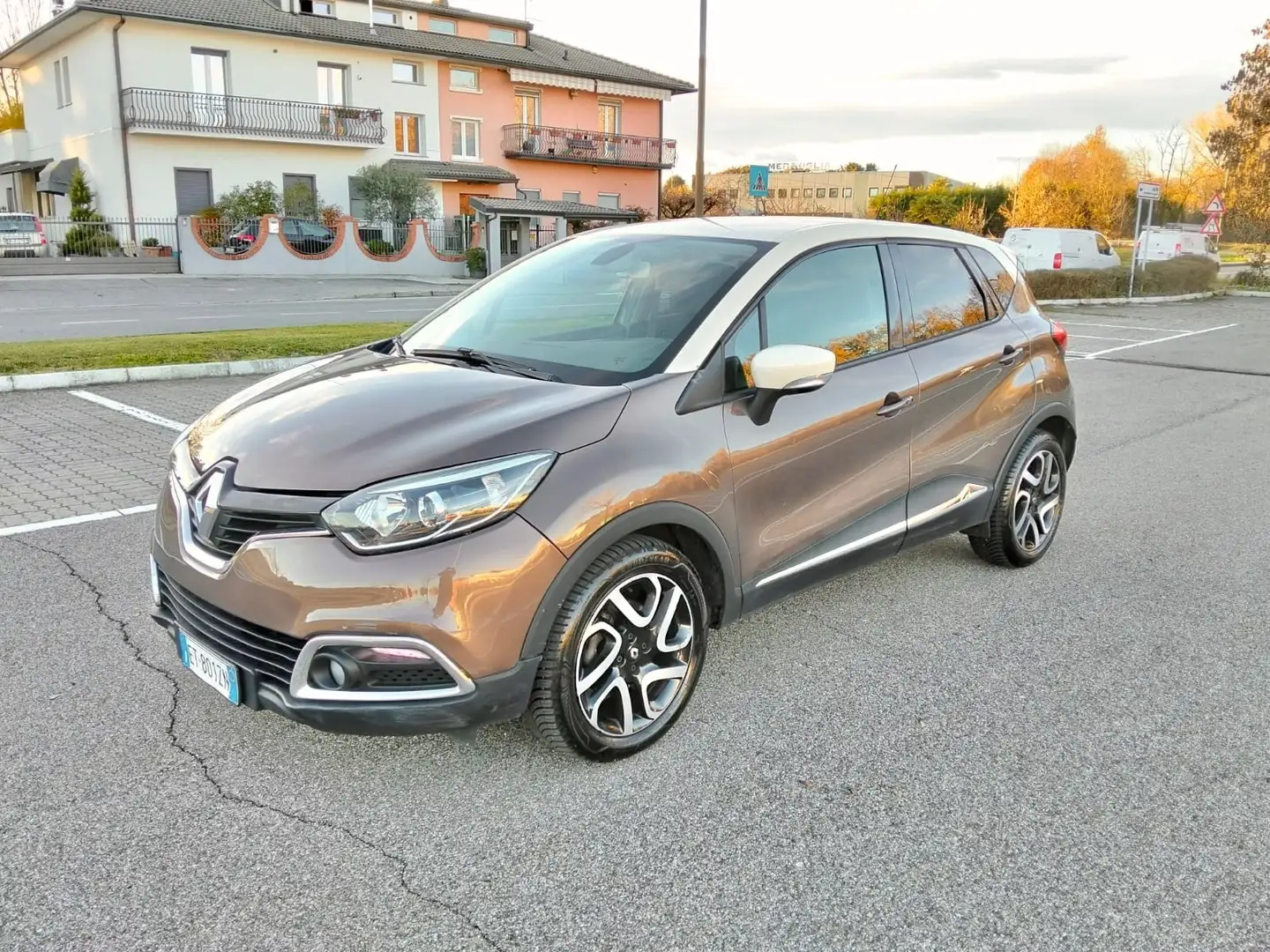 Renault Captur Captur 1.2 TCe 120 CV EDC Automatik Energy R-Link Bronzo - 1
