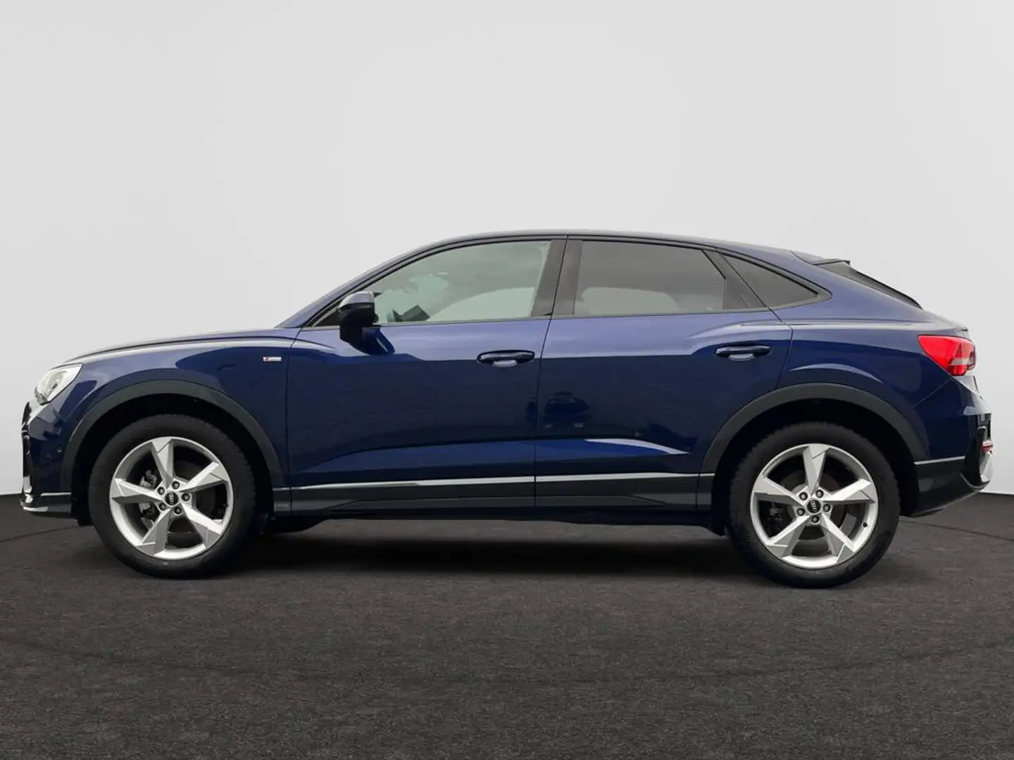 Audi Q3 Sportback 35 TFSI S line (EU6AP) Bleu - 2