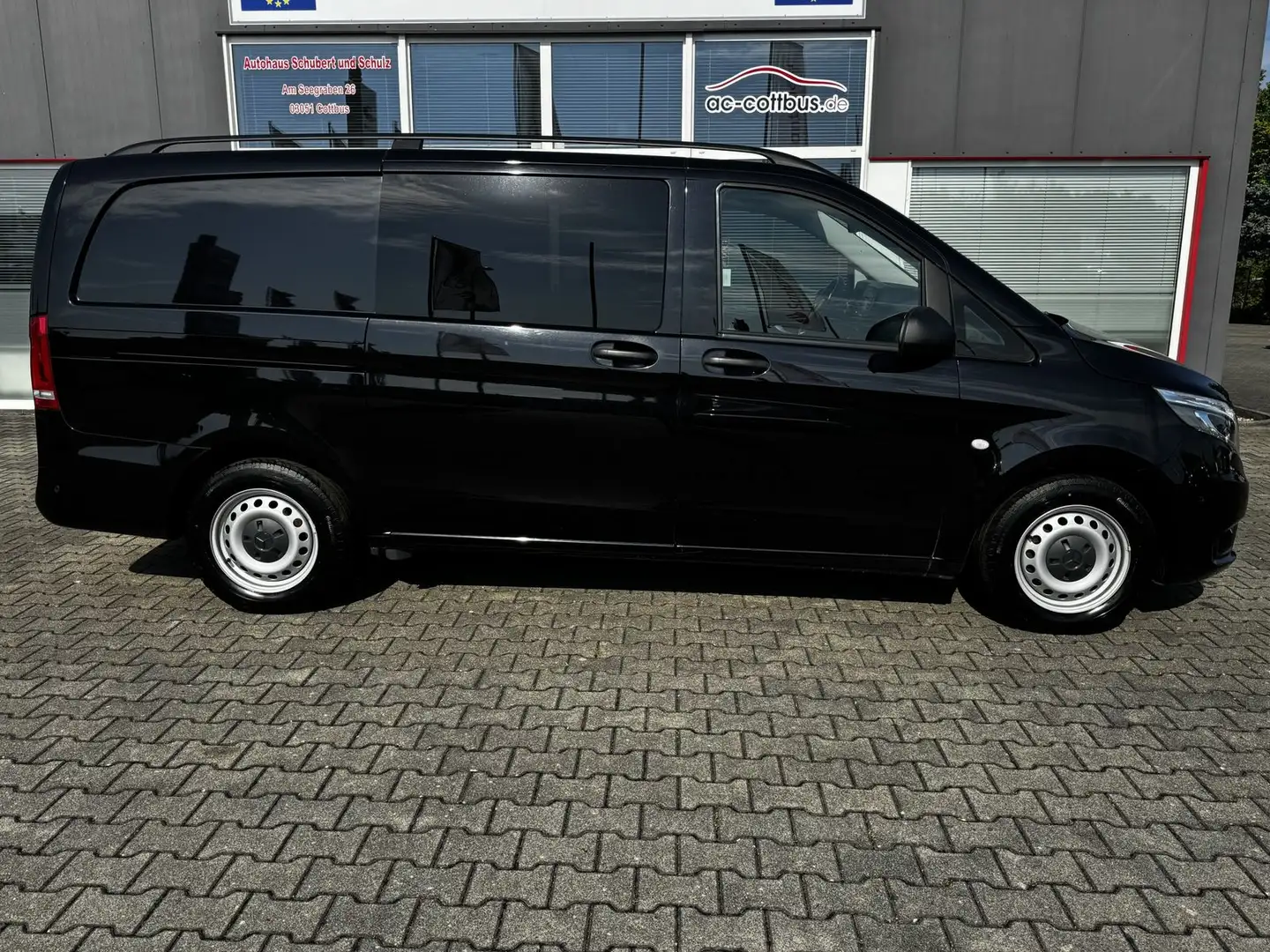 Mercedes-Benz Vito Mixto 116 CDI 7-AT lang Navi LED AHK PDCv+h Black - 2