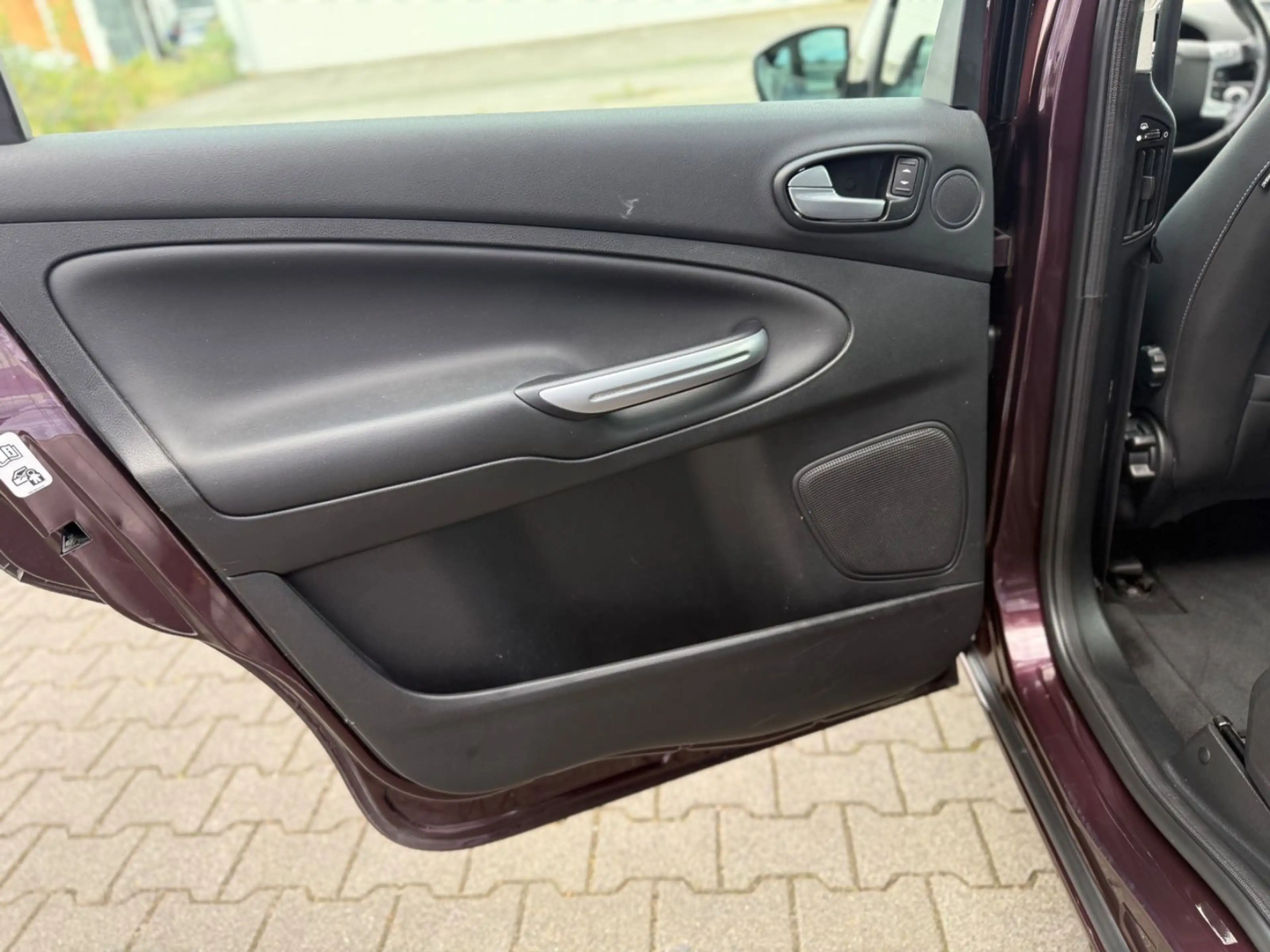 Ford S-Max S-MAX Titanium*Pano*Navi*Xenon*1-Hand* — photo 12
