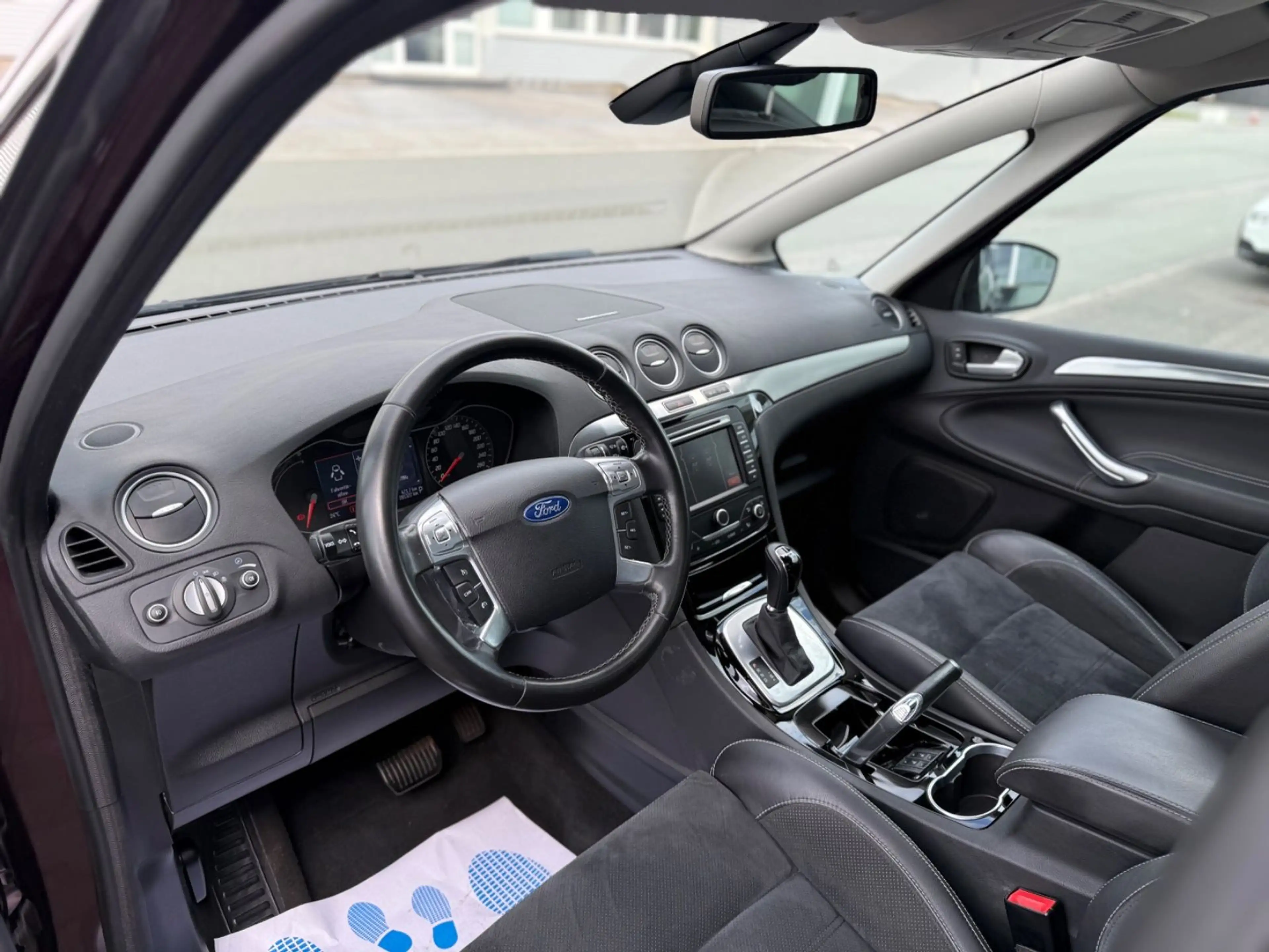 Ford S-Max S-MAX Titanium*Pano*Navi*Xenon*1-Hand* — photo 11