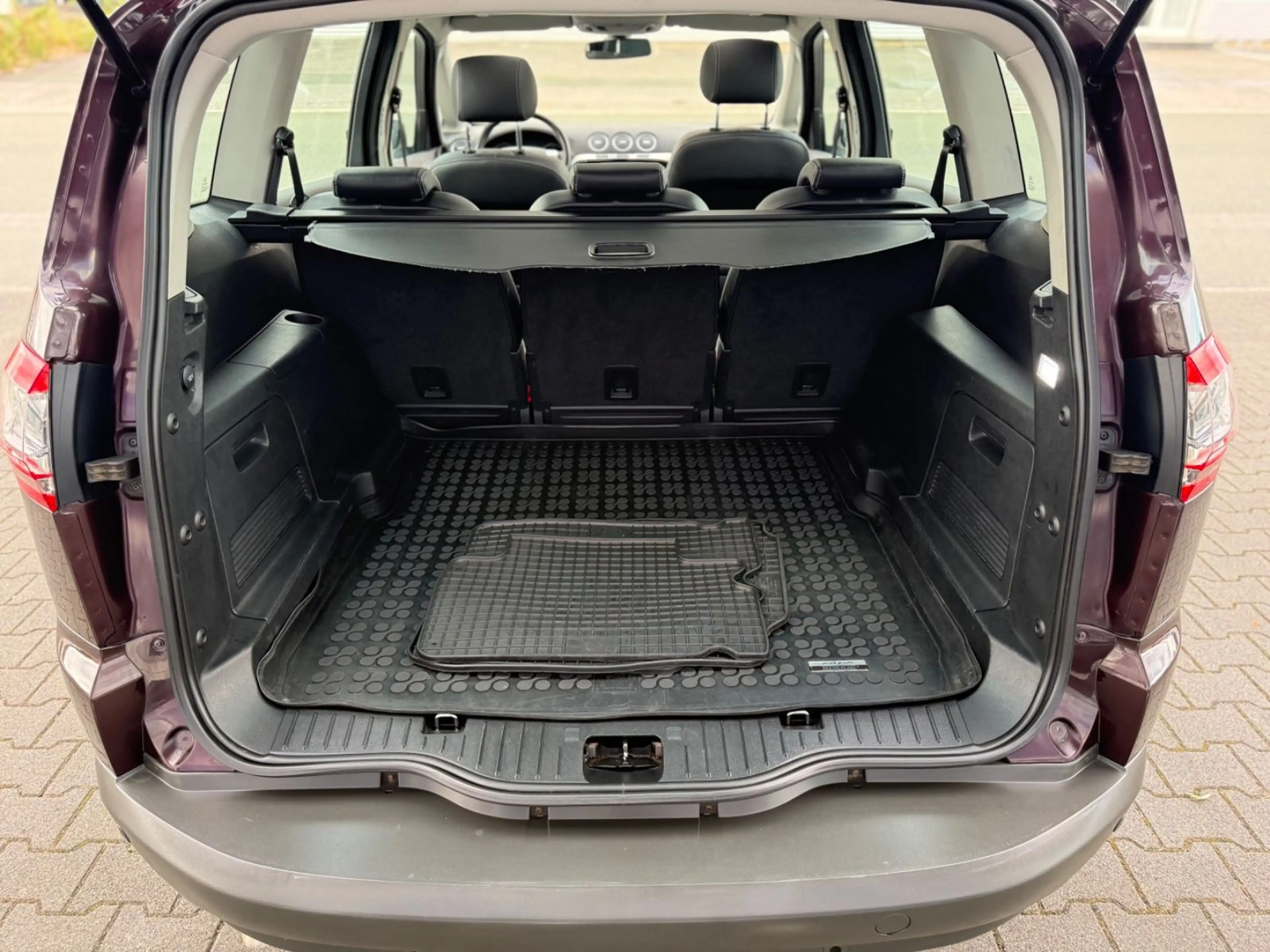 Ford S-Max S-MAX Titanium*Pano*Navi*Xenon*1-Hand* — photo 14