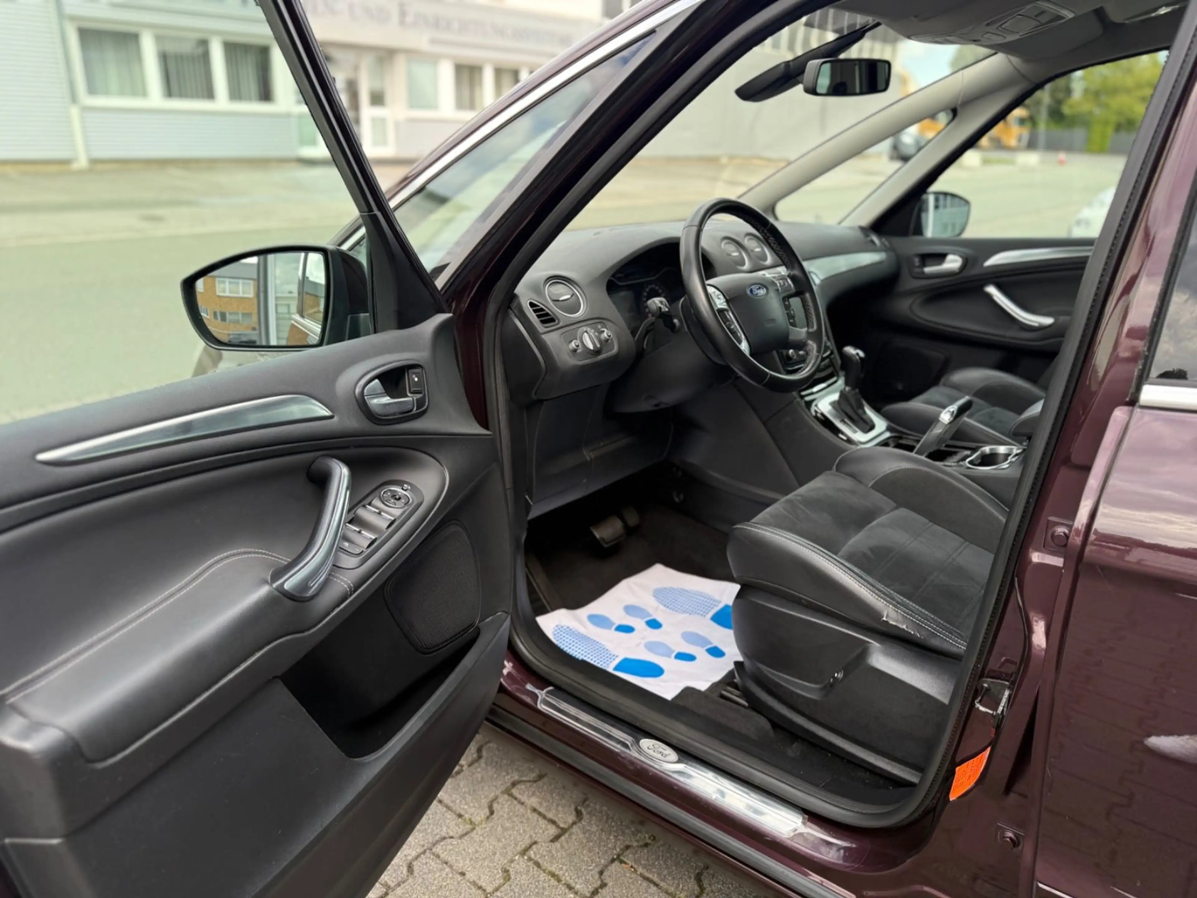 Ford S-Max S-MAX Titanium*Pano*Navi*Xenon*1-Hand* — photo 9