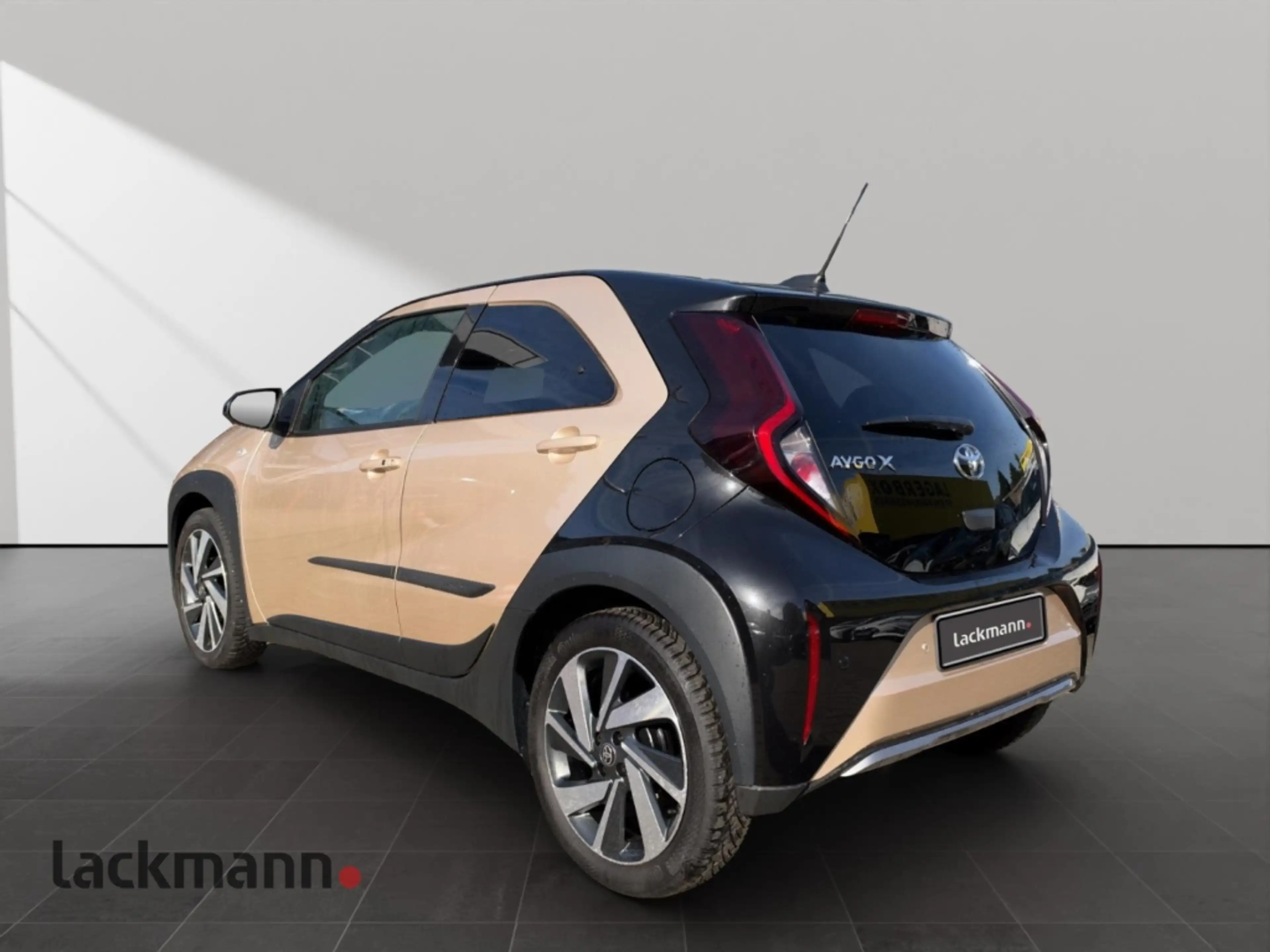 Toyota Aygo X Explore CVT*JBL*Teilleder*EPH*Allwetter* — photo 7