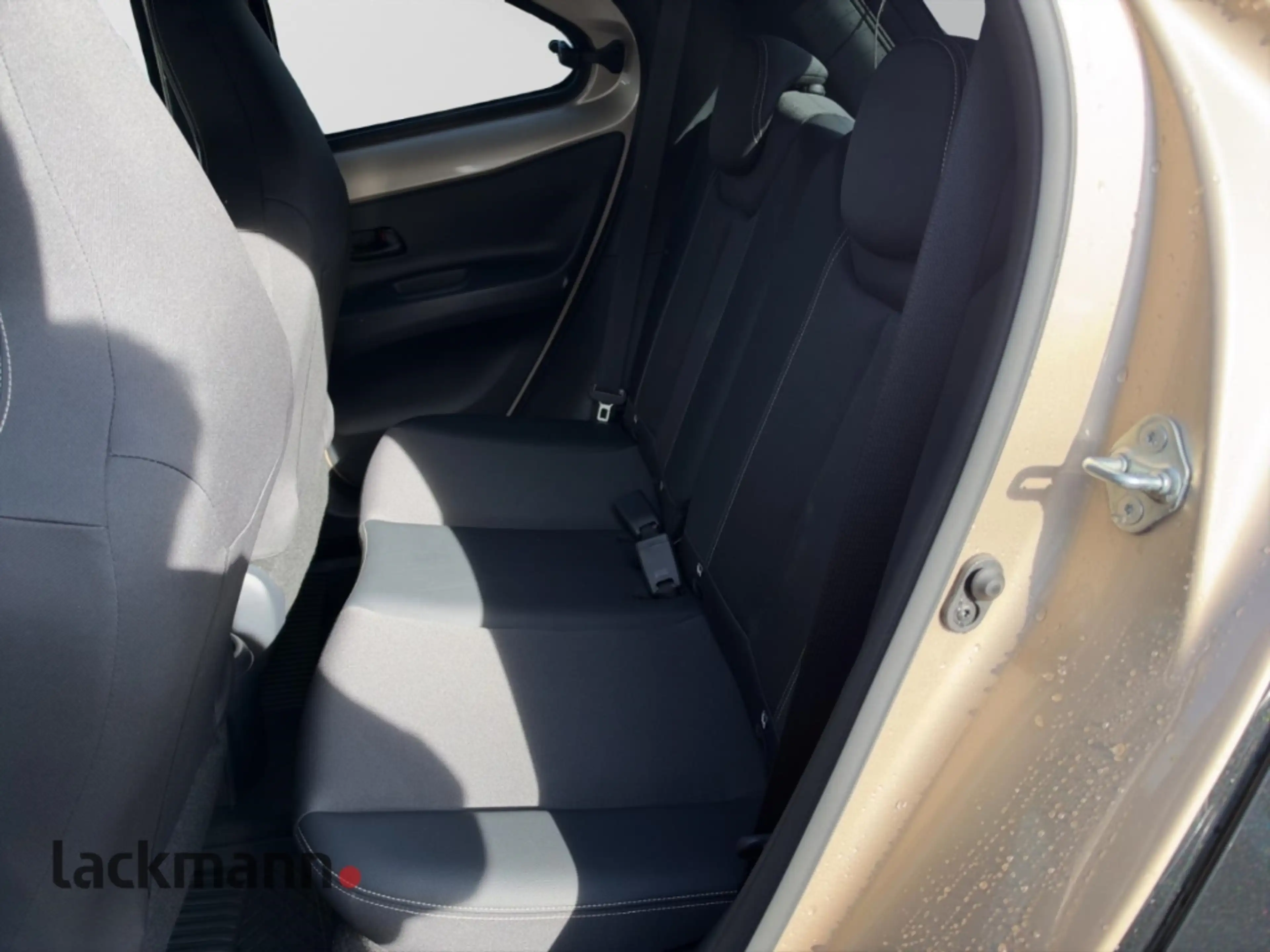 Toyota Aygo X Explore CVT*JBL*Teilleder*EPH*Allwetter* — photo 10