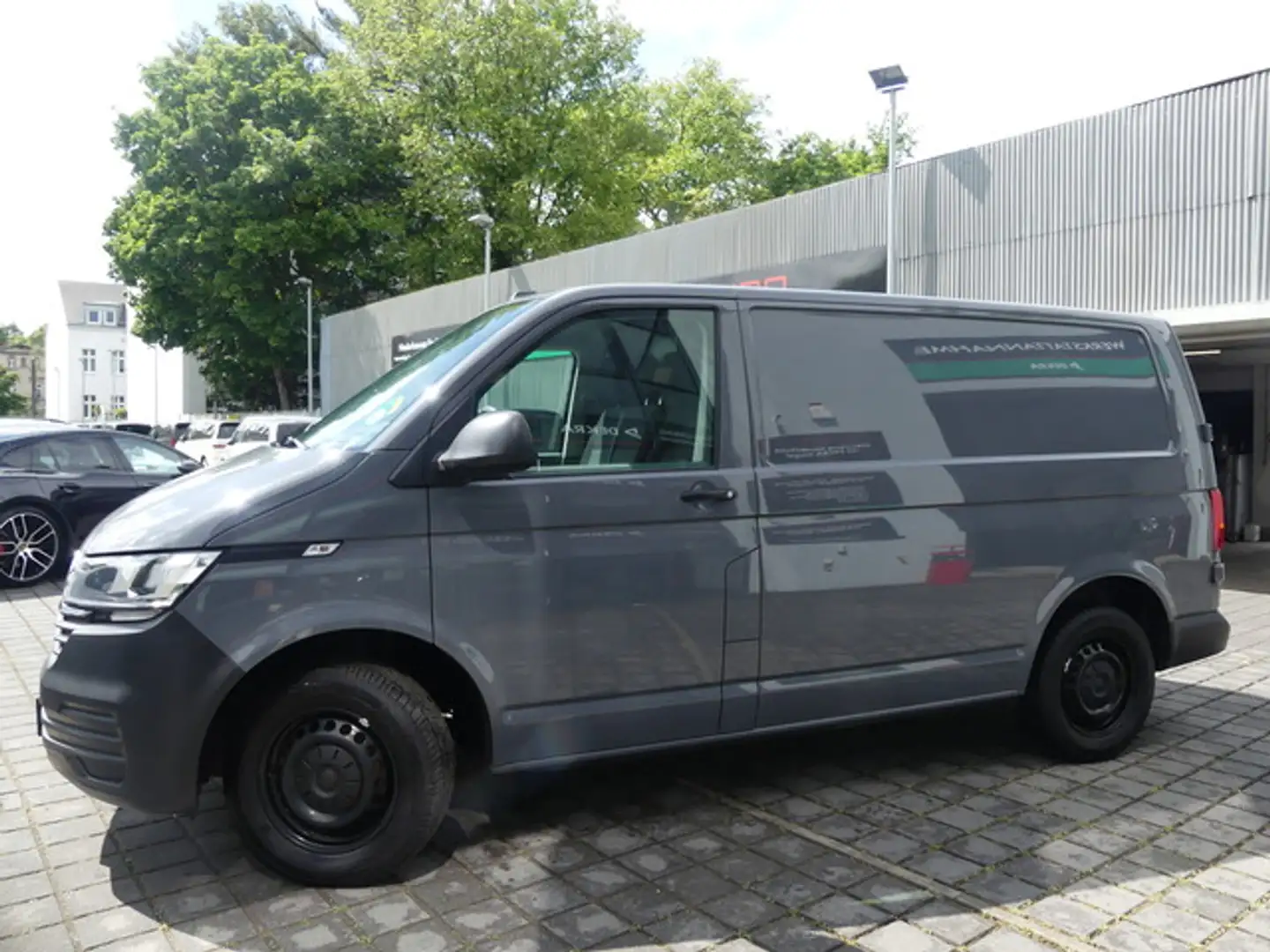 Volkswagen T6.1 Transporter 2.0 TDI DSG Kasten BOTT/STHZ/AHK Grau - 2