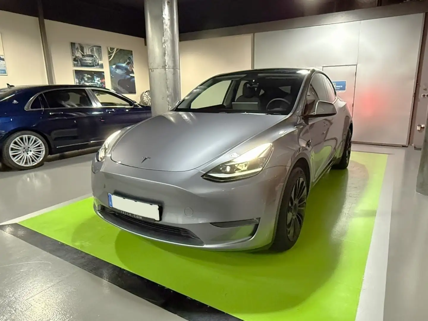 Tesla Model Y Gran Autonomia AWD Grau - 1