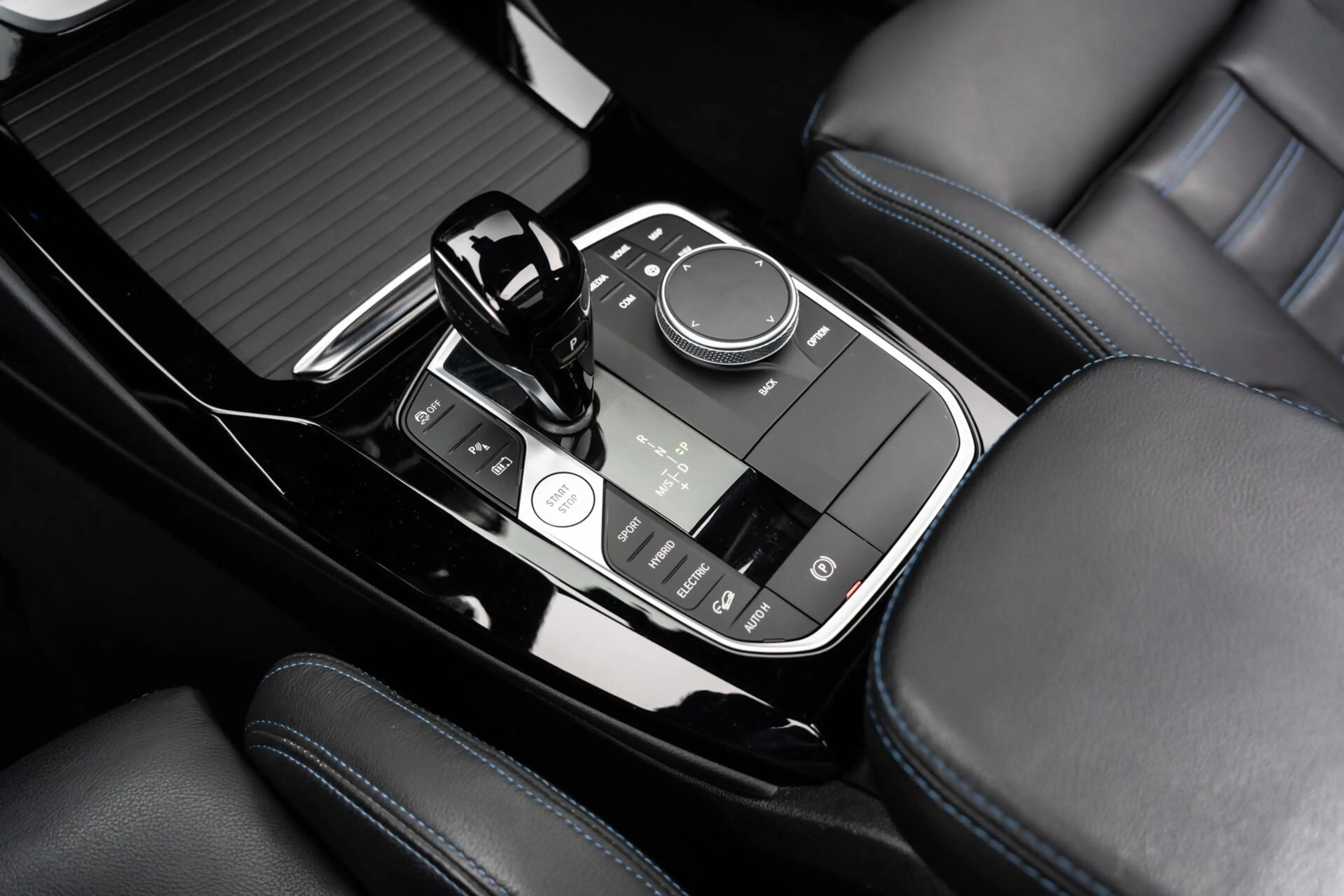 BMW X3 XDrive30e M-sport M Zetels Pano HU H&K Trekhaak — photo 40