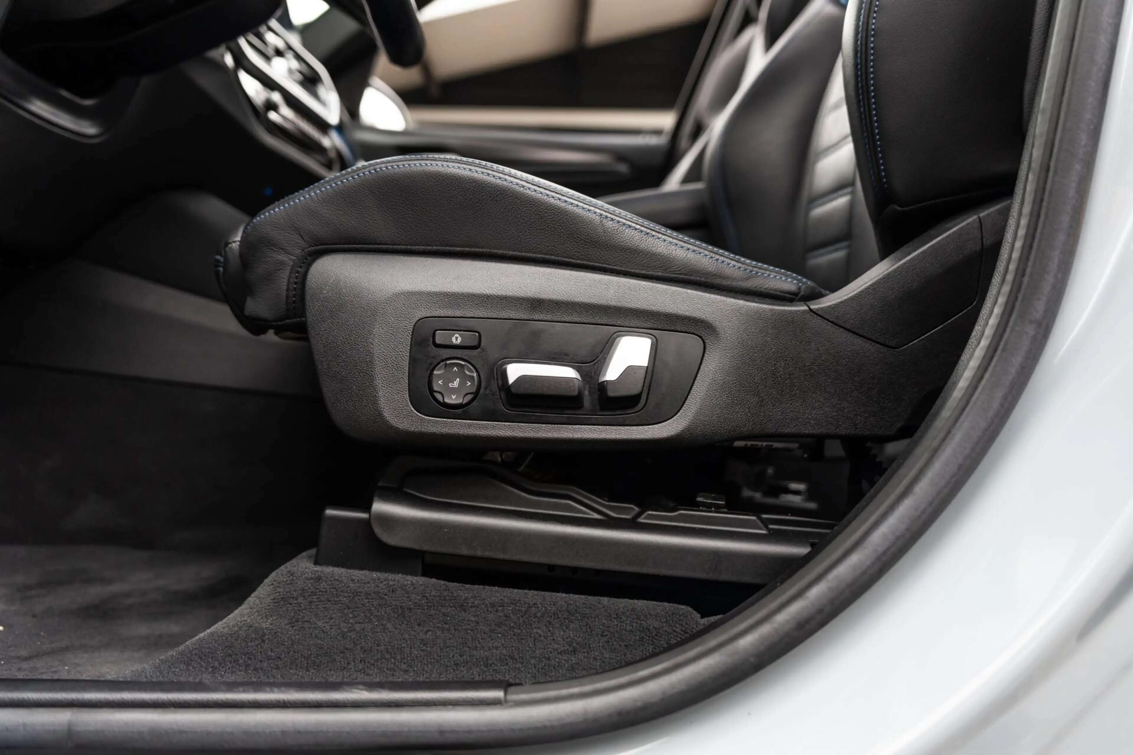 BMW X3 XDrive30e M-sport M Zetels Pano HU H&K Trekhaak — photo 22