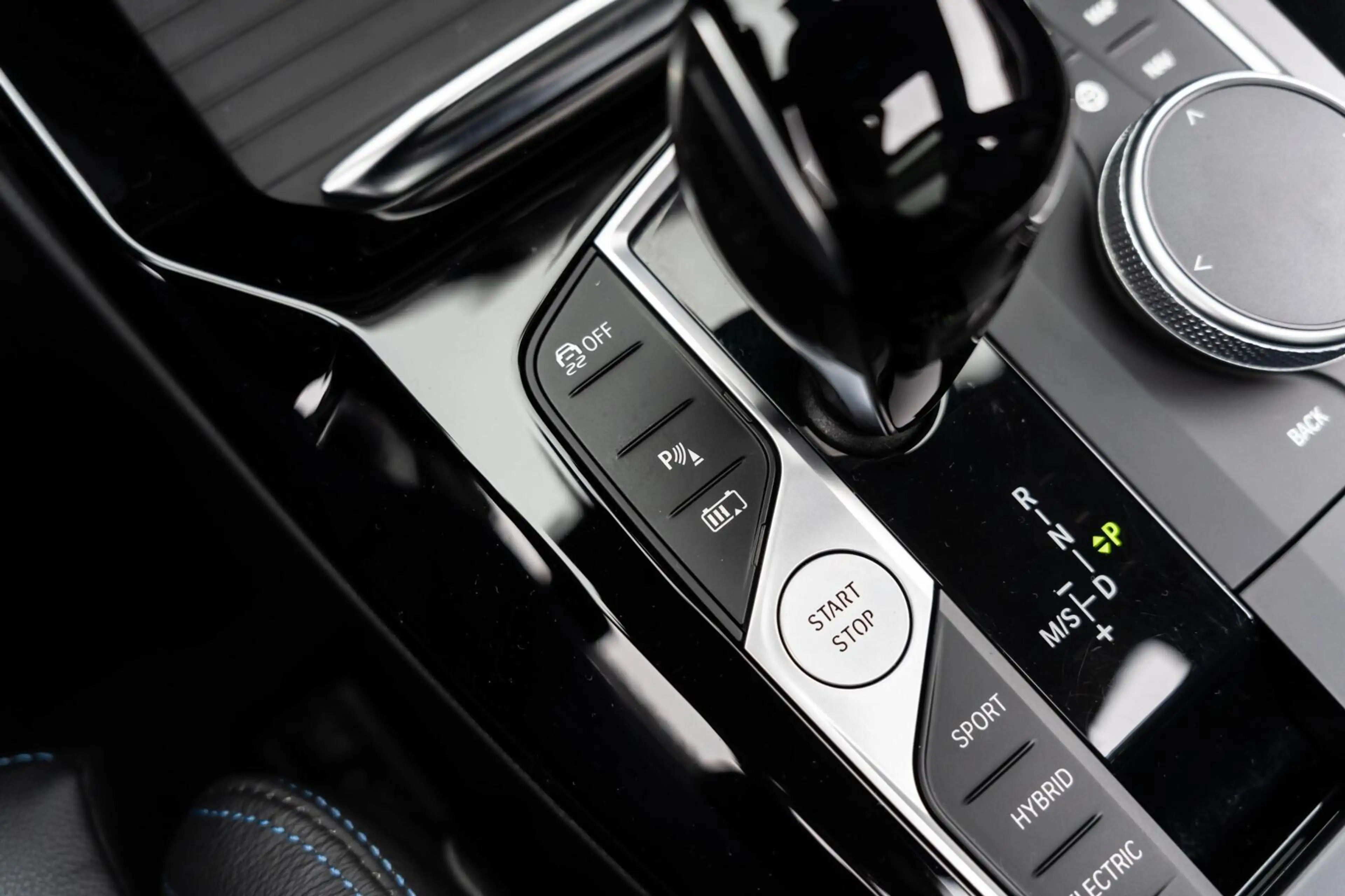 BMW X3 XDrive30e M-sport M Zetels Pano HU H&K Trekhaak — photo 37