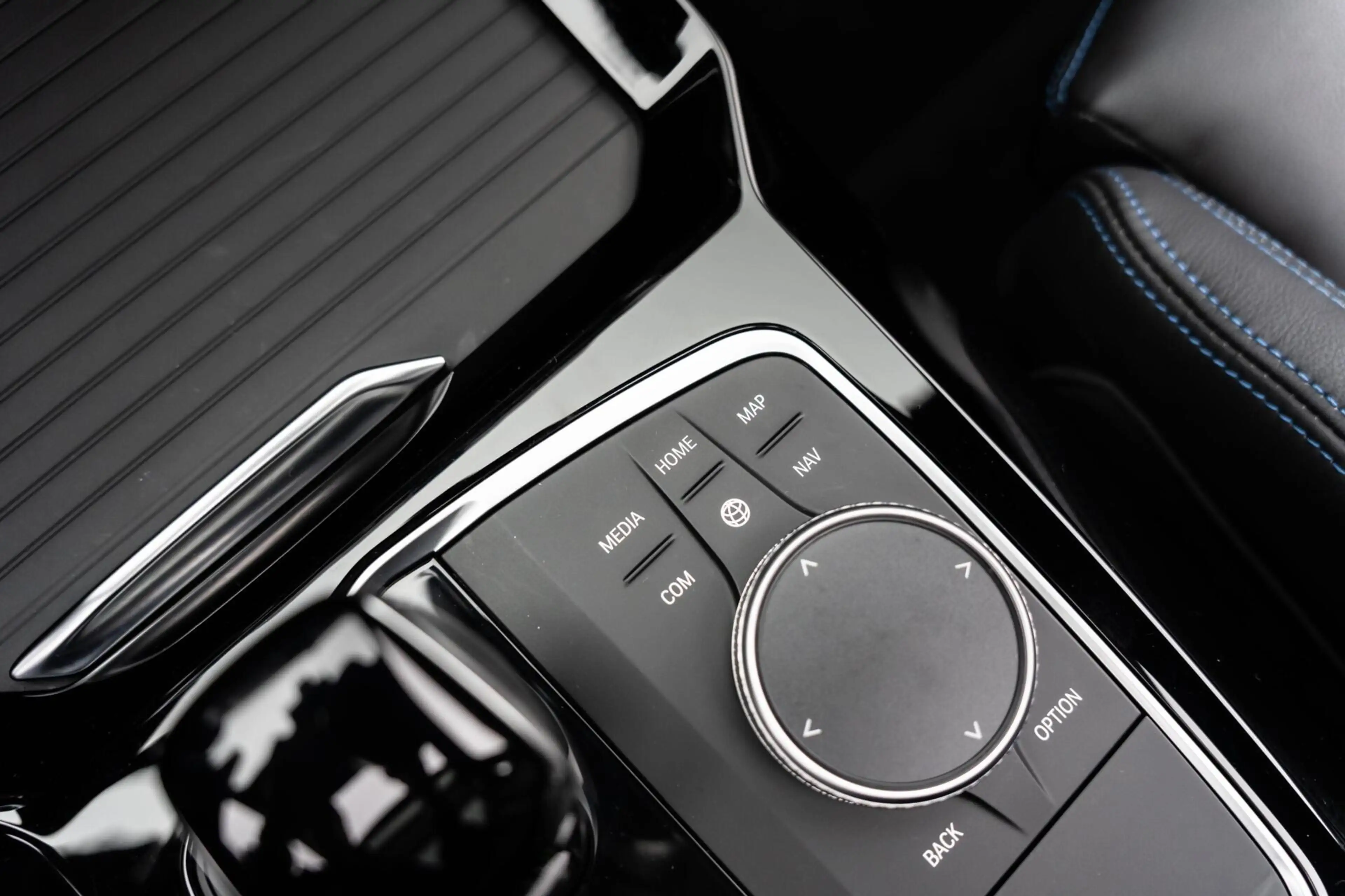 BMW X3 XDrive30e M-sport M Zetels Pano HU H&K Trekhaak — photo 38