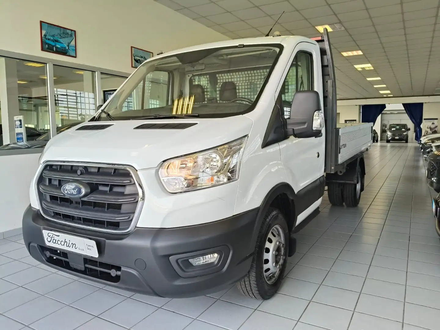 Ford Transit V363 Chassis Rwd 2.0 TDCi 130cv L2 Cassone Fisso Bianco - 1