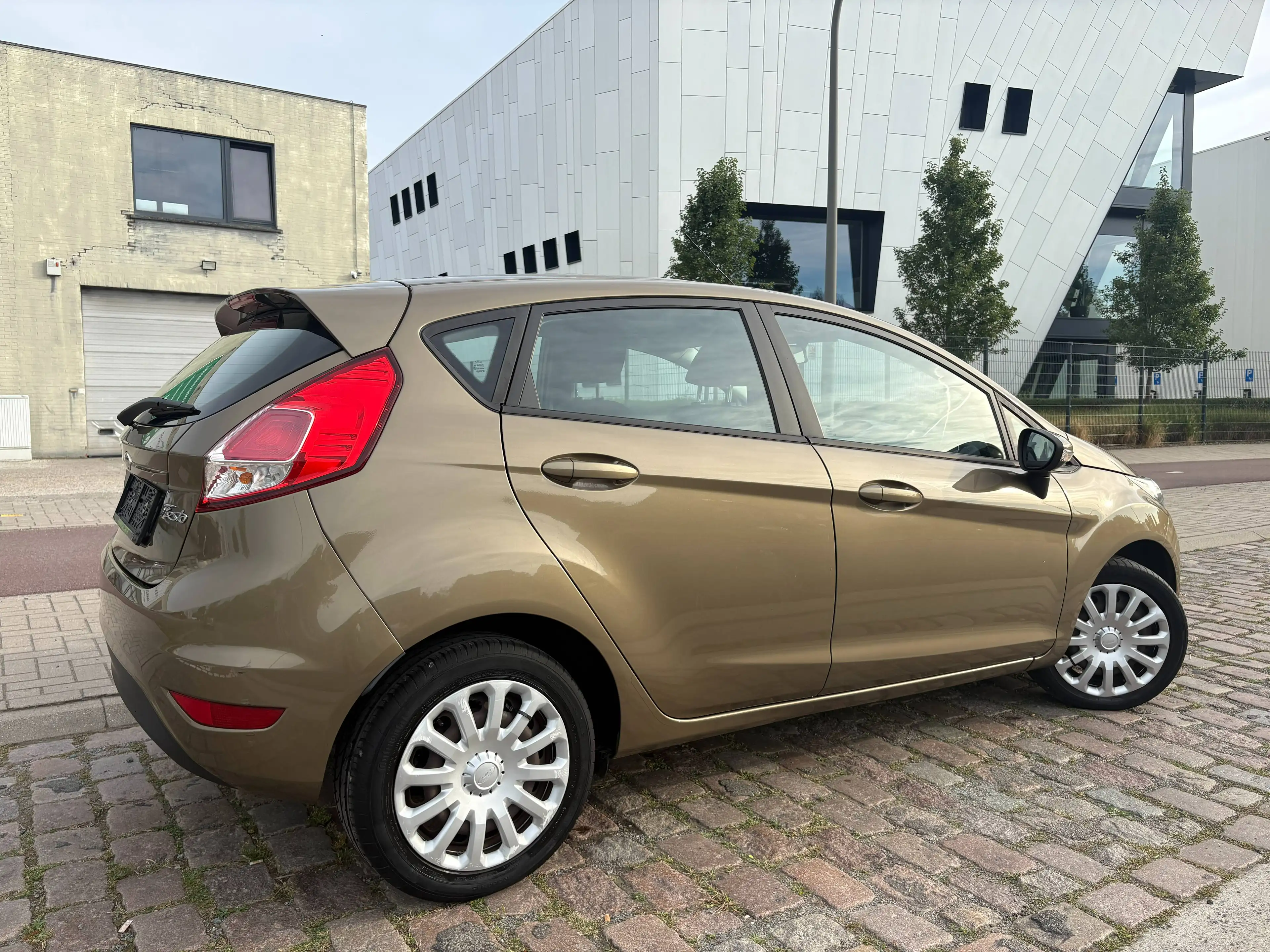 Ford Fiesta Fiesta 1.0 Sync Edition / 12 Maanden Garantie / Weinig kilometers / zeer nette staat / — photo 4