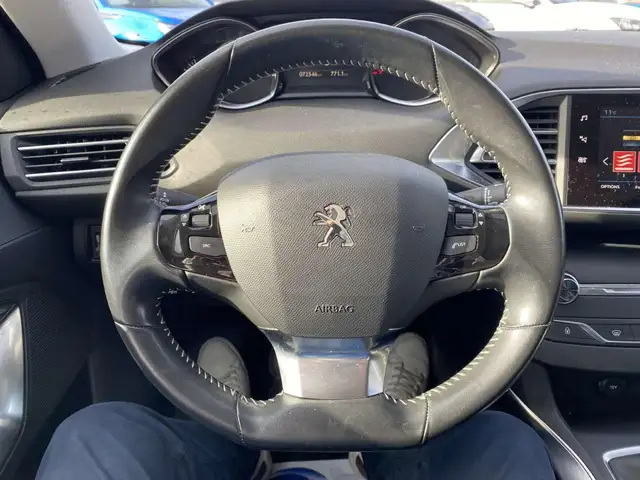 Peugeot 308 view 5