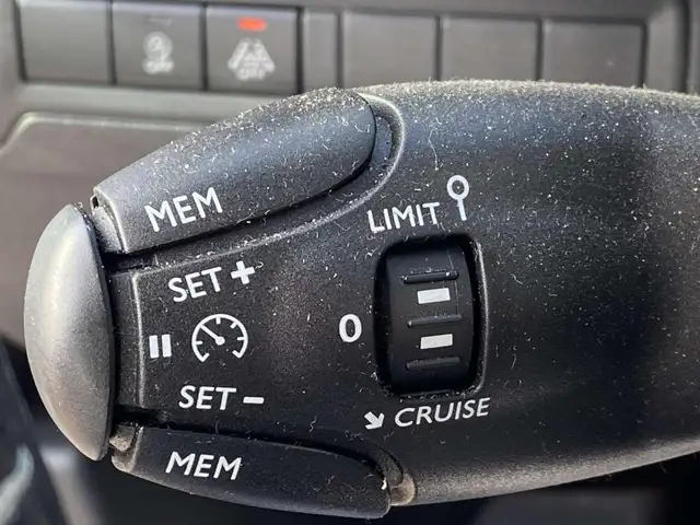 Peugeot 308 view 26