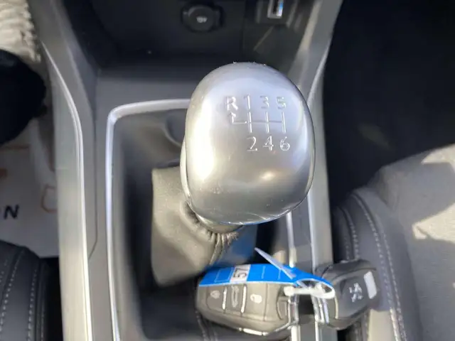 Peugeot 308 view 7