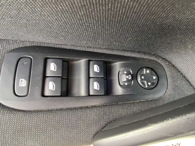 Peugeot 308 view 28