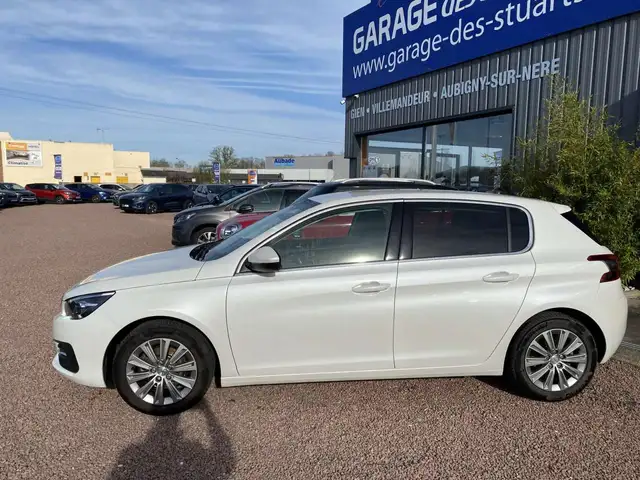 Peugeot 308 view 3