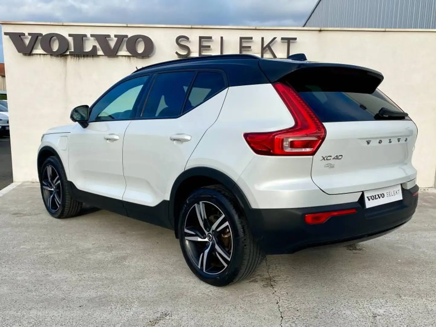 Volvo XC40 T5 Recharge 180 + 82ch R-Design DCT 7 Blanc - 2