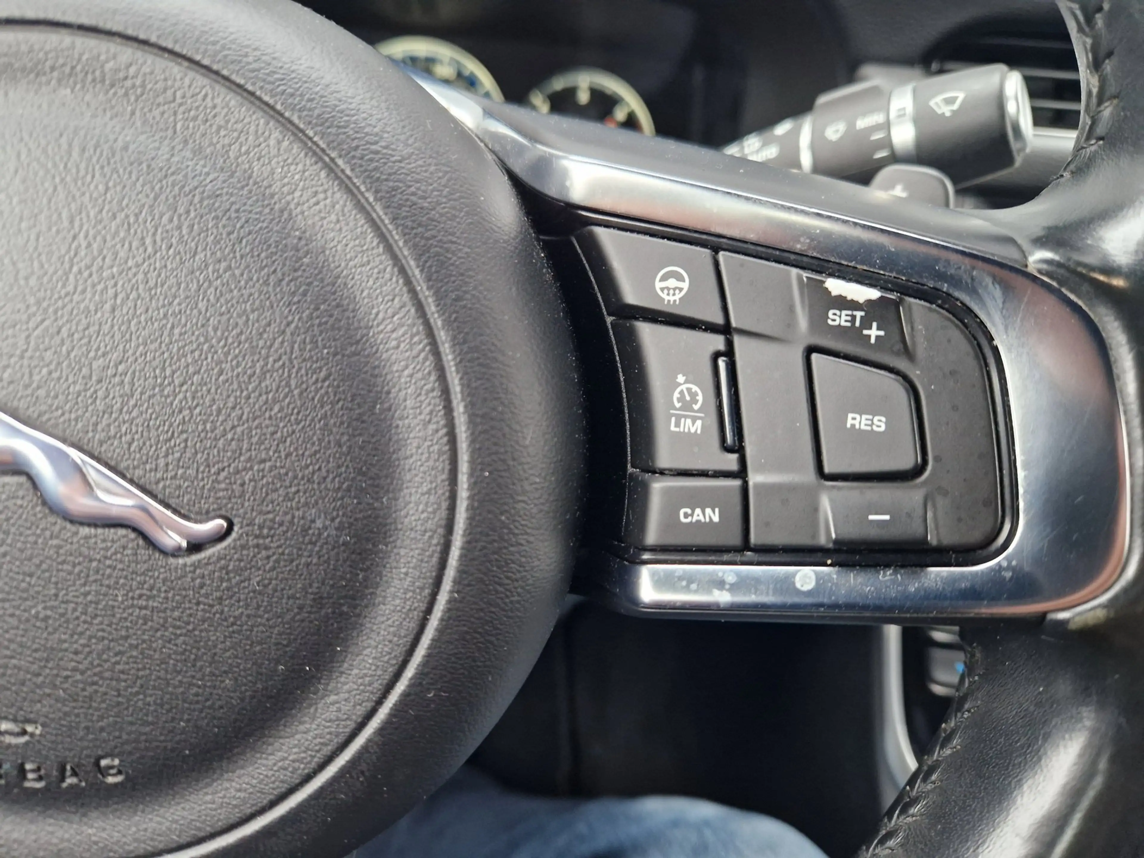 Jaguar XF 2.0d R Sport /Org NL /NAP — photo 28