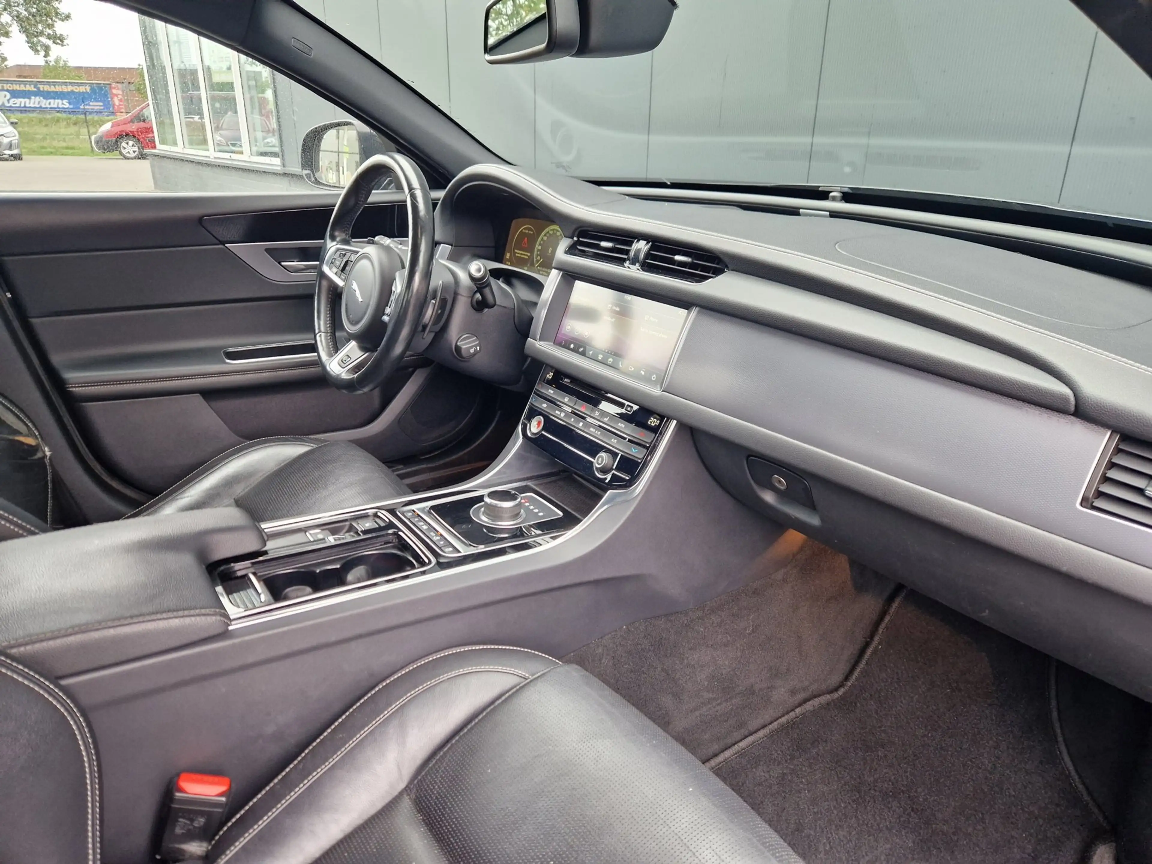 Jaguar XF 2.0d R Sport /Org NL /NAP — photo 17