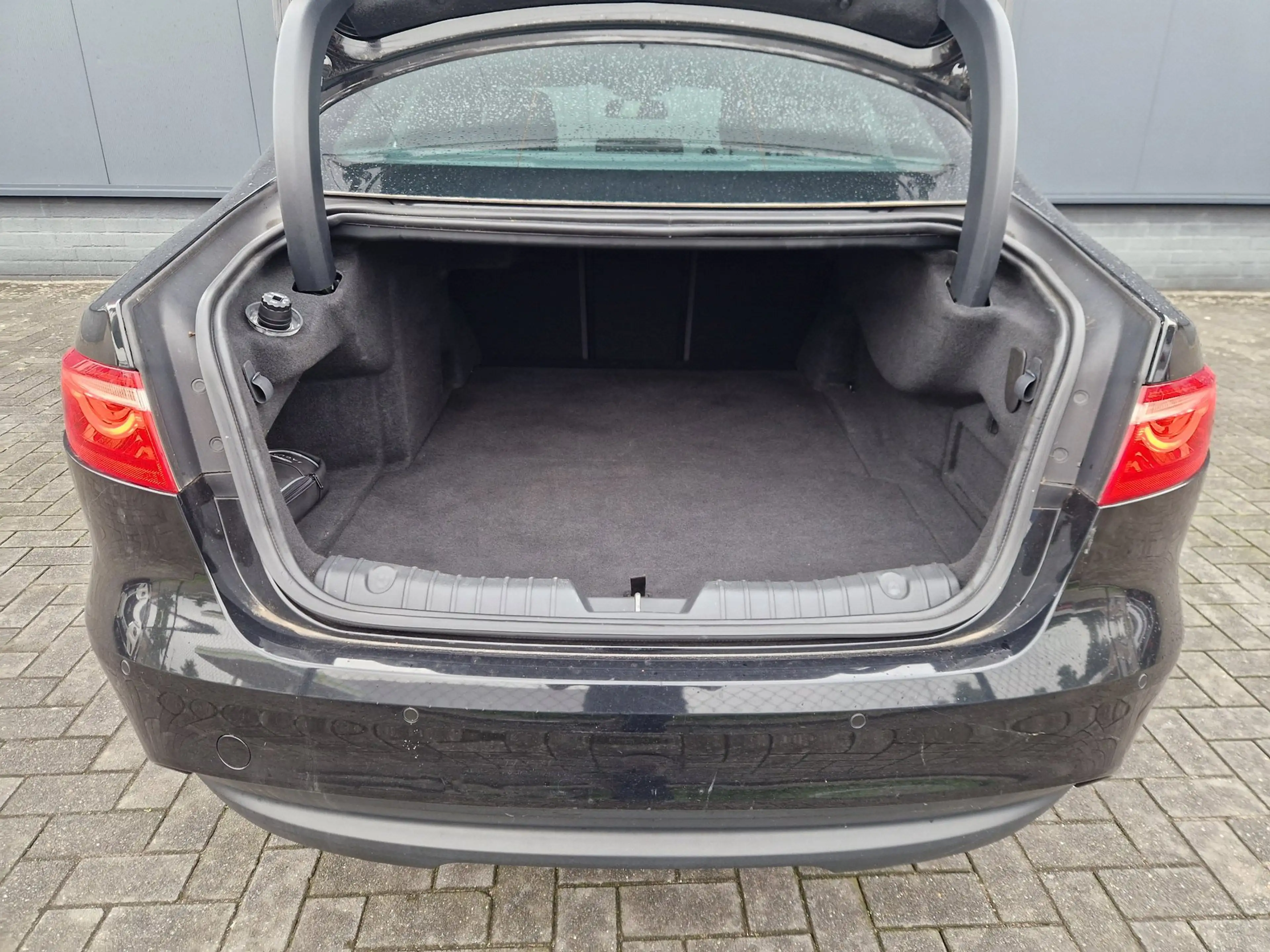 Jaguar XF 2.0d R Sport /Org NL /NAP — photo 23